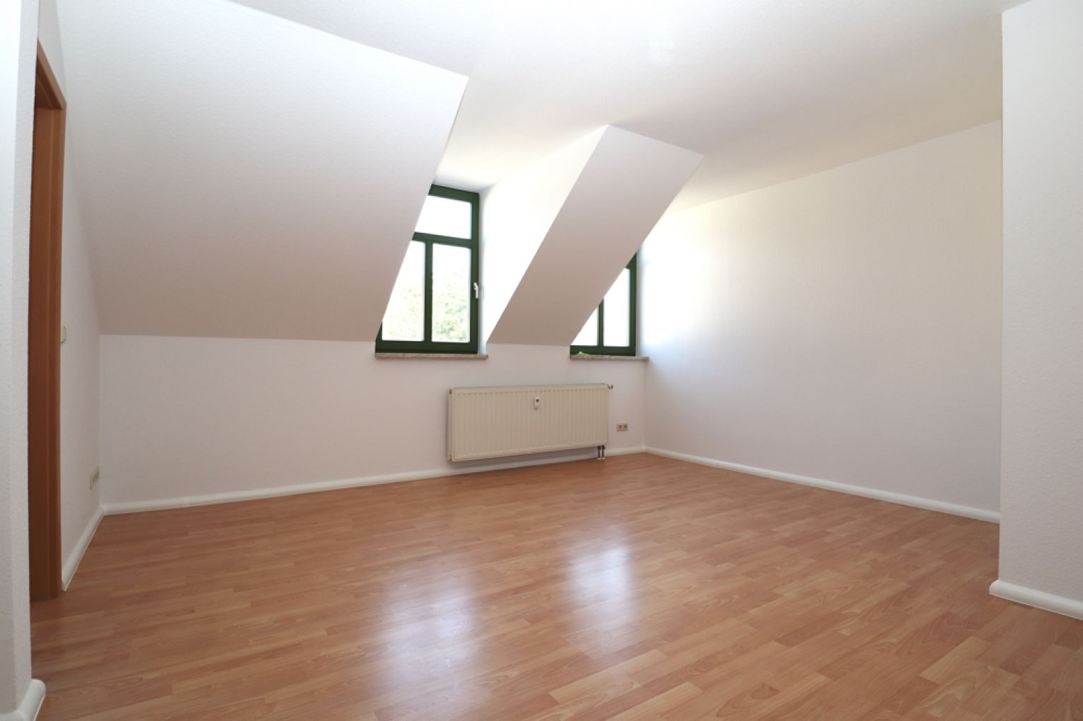Kapitalanlage •  2 Zimmer • Dachgeschoss • in Gablenz • ruhige Lage • zum Kauf • direkt erwerben!