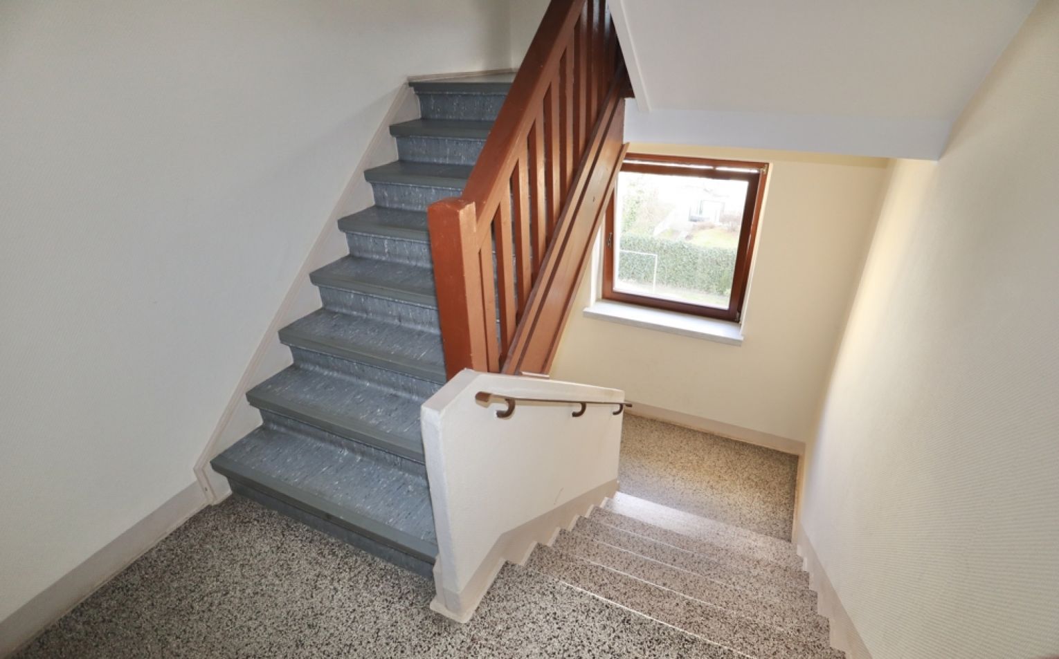 2-Raum • Chemnitz • Einbauküche • Laminat • perfekter Grundriss • schnell sein!!
