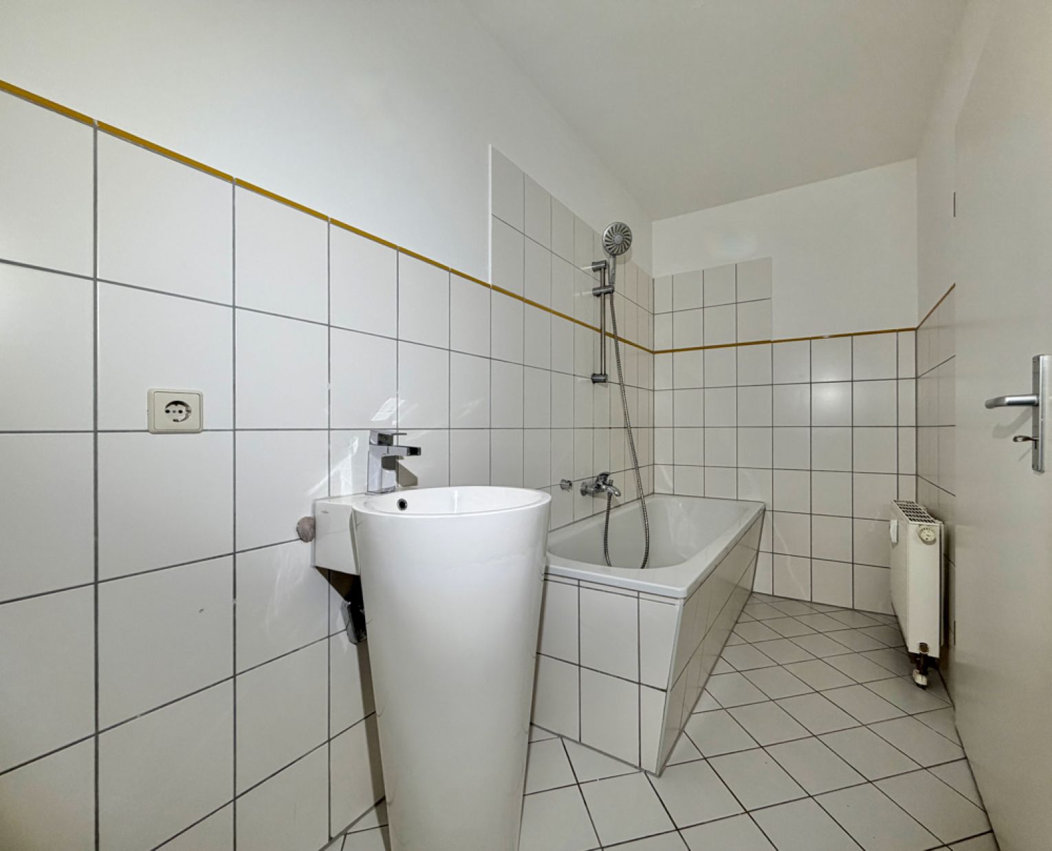 mit Balkon • 2 Zimmer • im Dachgeschoss • in Kappel • zur Miete • Chemnitz • direkt anschauen!