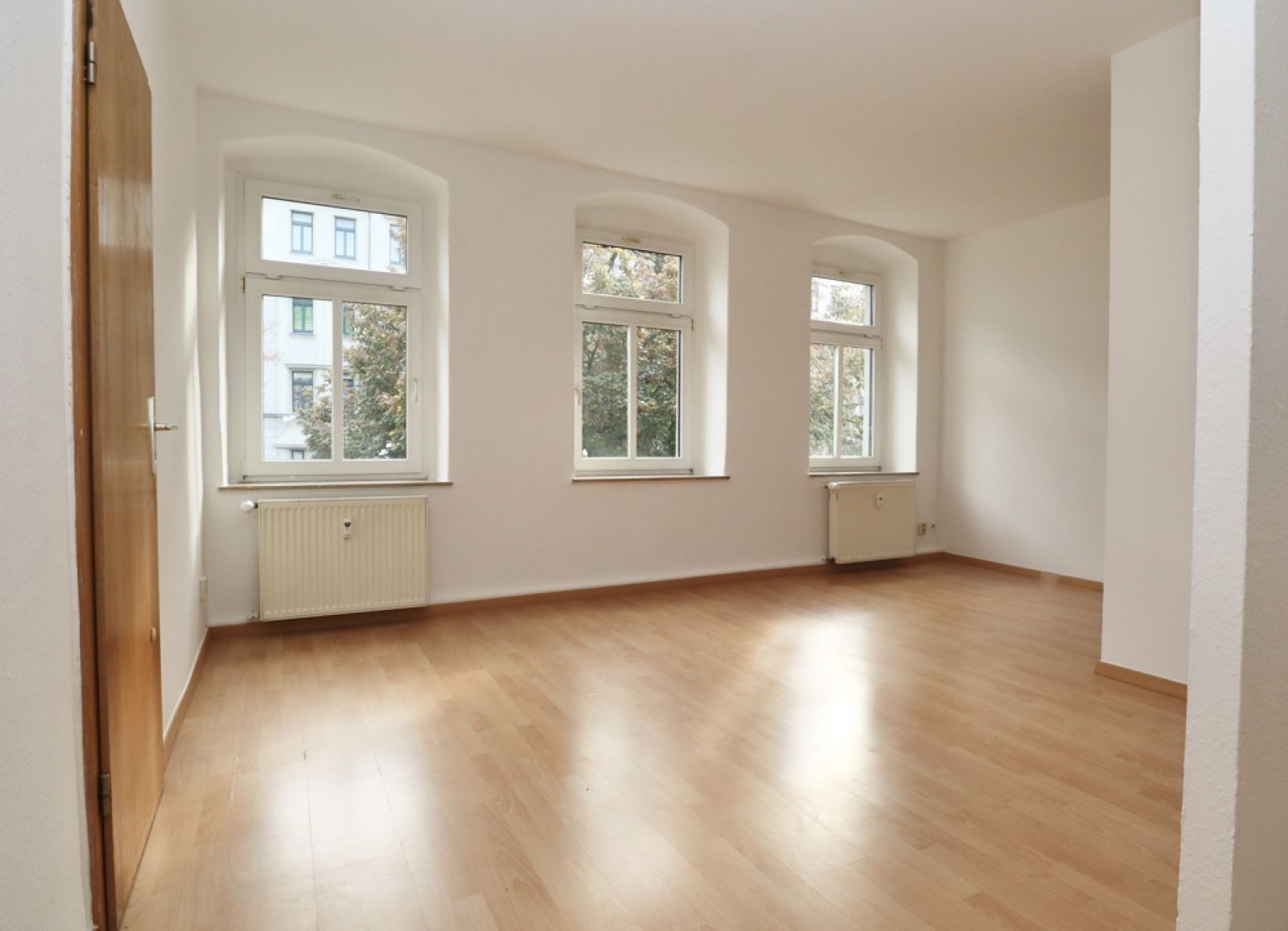 1-Raum • Stellplatz • ruhige Lage • Küche • 2 Monate Kaltmietfrei • schnell anrufen