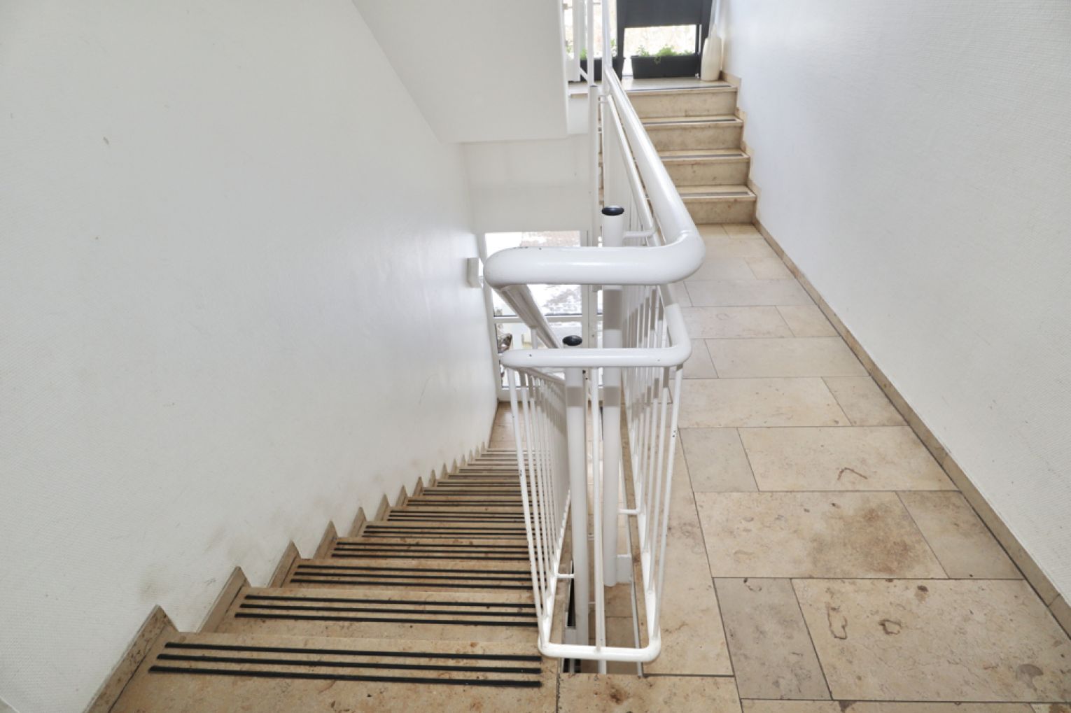 Stellplatz • Röhrsdorf • 2-Raum Wohnung • Balkon • Tageslichtbad • in Chemnitz • jetzt anrufen