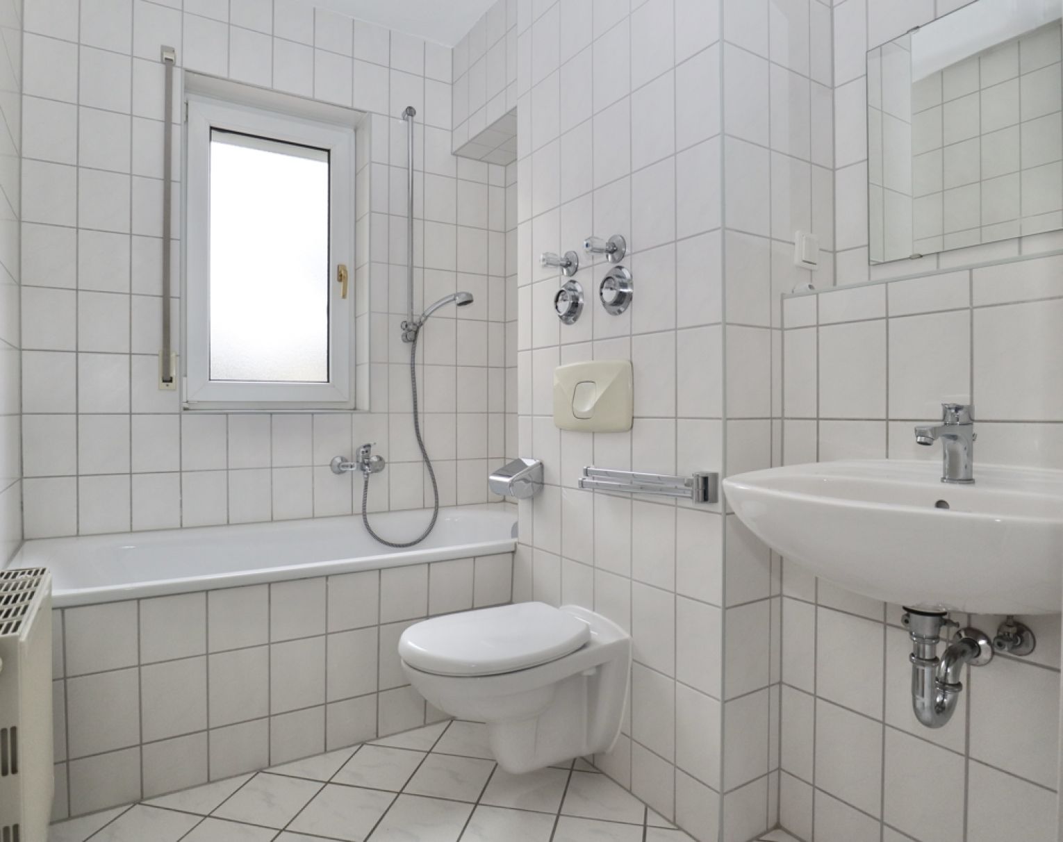 Stellplatz • Röhrsdorf • 2-Raum Wohnung • Balkon • Tageslichtbad • in Chemnitz • jetzt anrufen