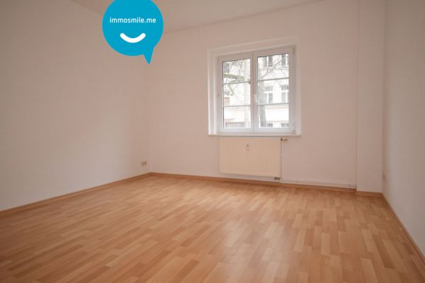 1-Raum • Tageslichtbad mit Wanne • Einbauküche • Laminat • Sonnig • Stellplatz • Besichtigen?