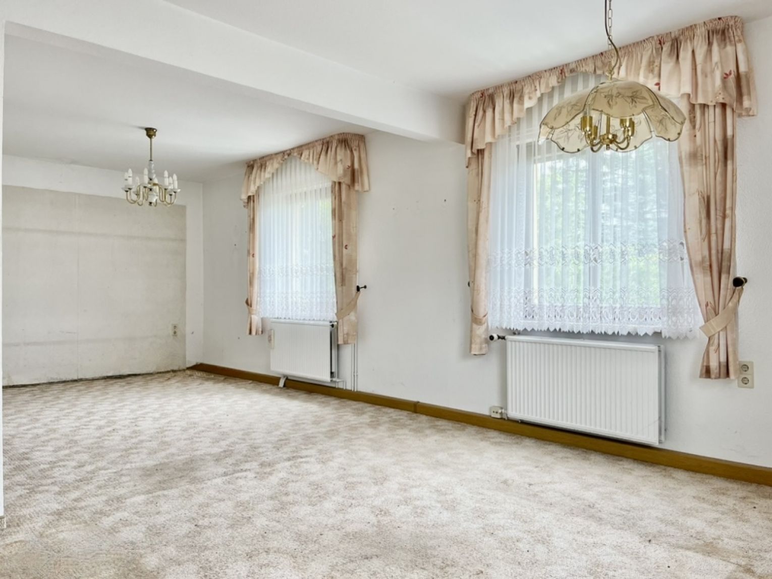 Einfamilienhaus • Oberlungwitz • Maisonette • Einliegerwohnung • Garten • Garage