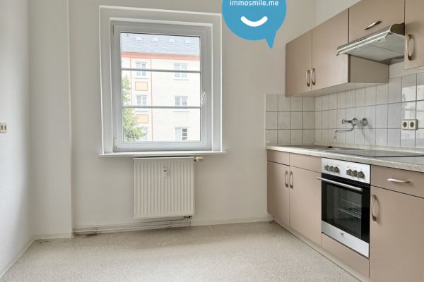 2-Zimmer Wohnung • Einbauküche • Laminat • Tageslichtbad mit Wanne • Stellplatz • Kaßberg • TOP