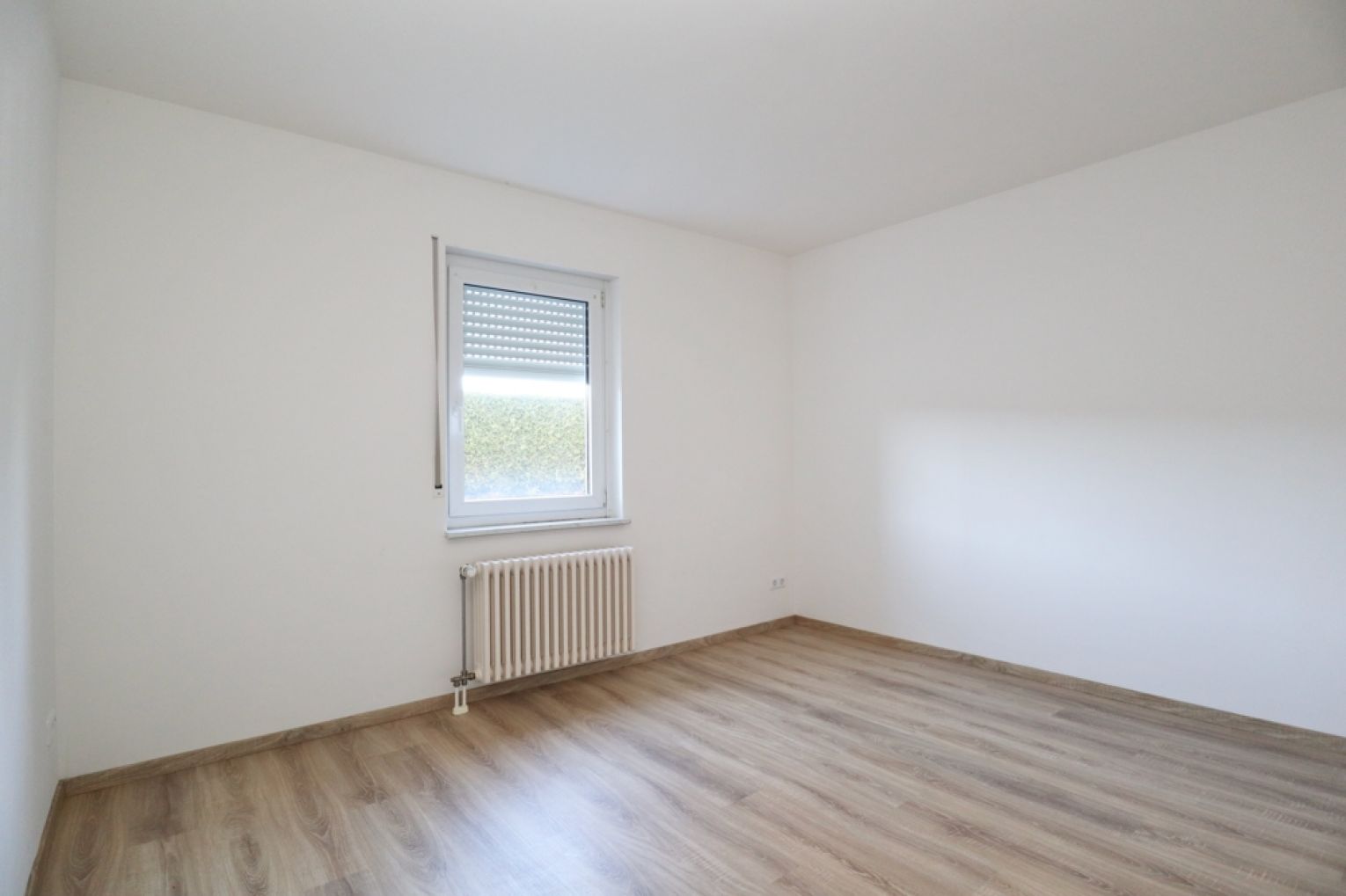 mit Terrasse • 2 Zimmer • Mietwohnung • Küche • TG-Stellplatz • ruhig gelegen • jetzt mieten