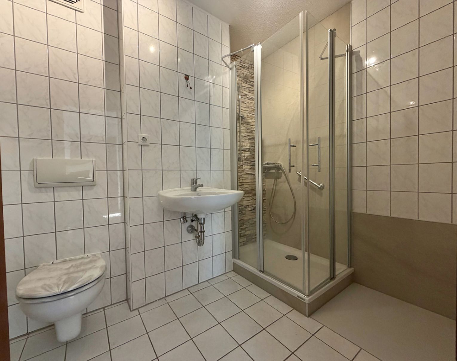 2 Zimmer • Wohnung • zur Miete • mit Balkon • Tiefgarage • in Schloßchemnitz • schnell sein!