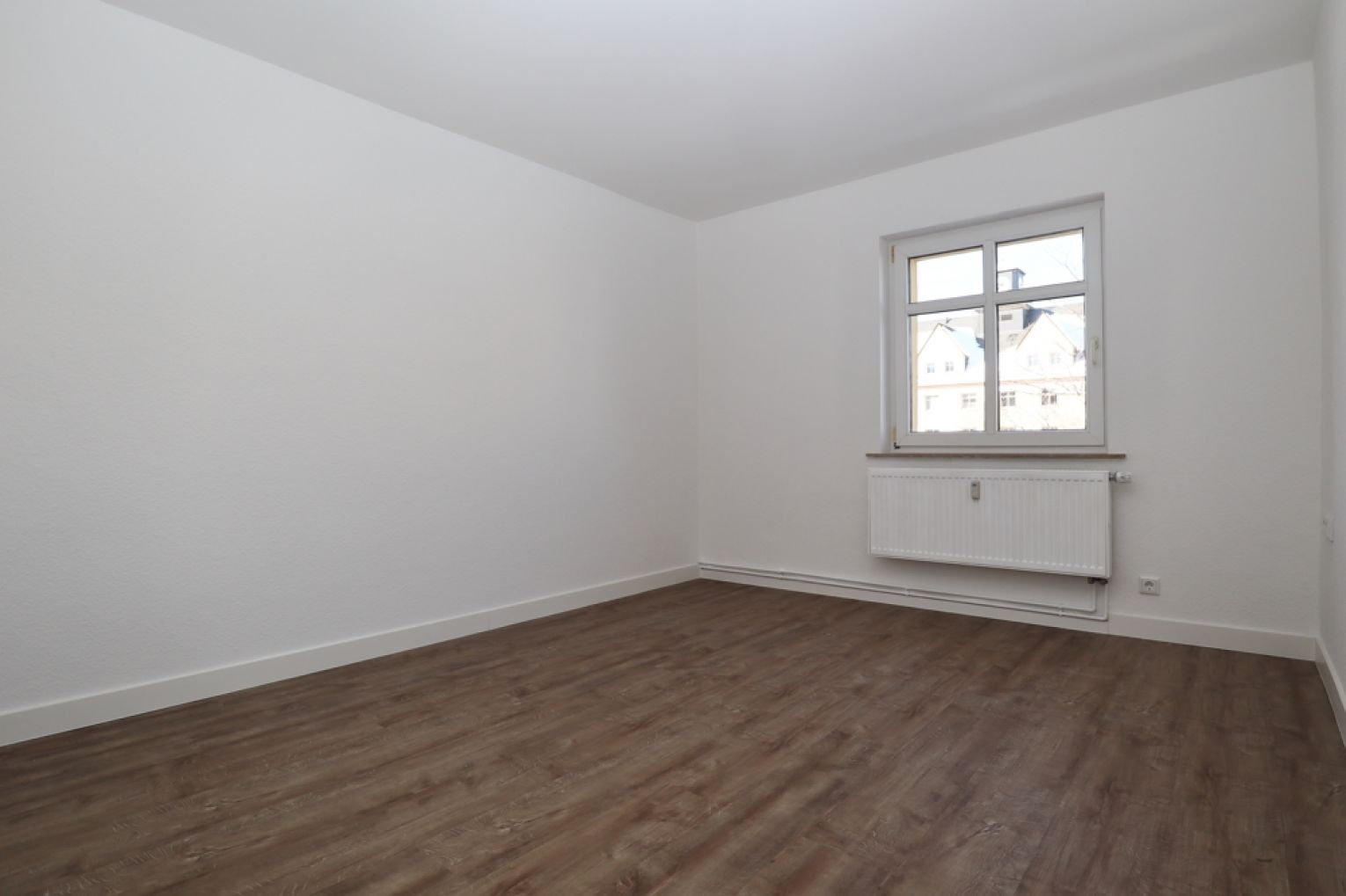 wird neu saniert • Einbauküche • 2-Raum Wohnung • in Chemnitz • ruhige Lage • jetzt mieten!