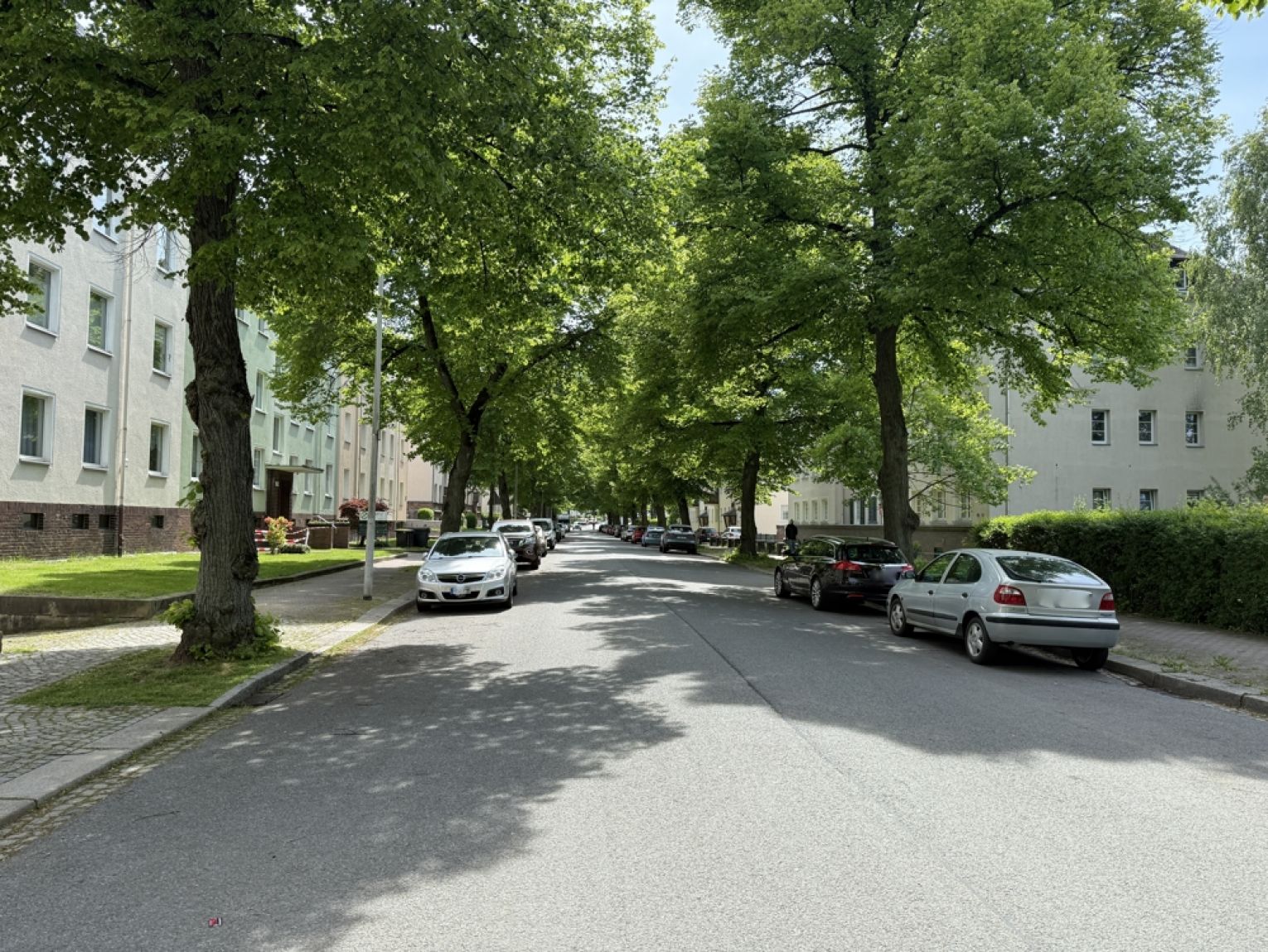 Dachgeschoss • ruhige Lage • 2-Zimmer • viel Grün • Hilbersdorf • Tageslichtbad • Anmieten!