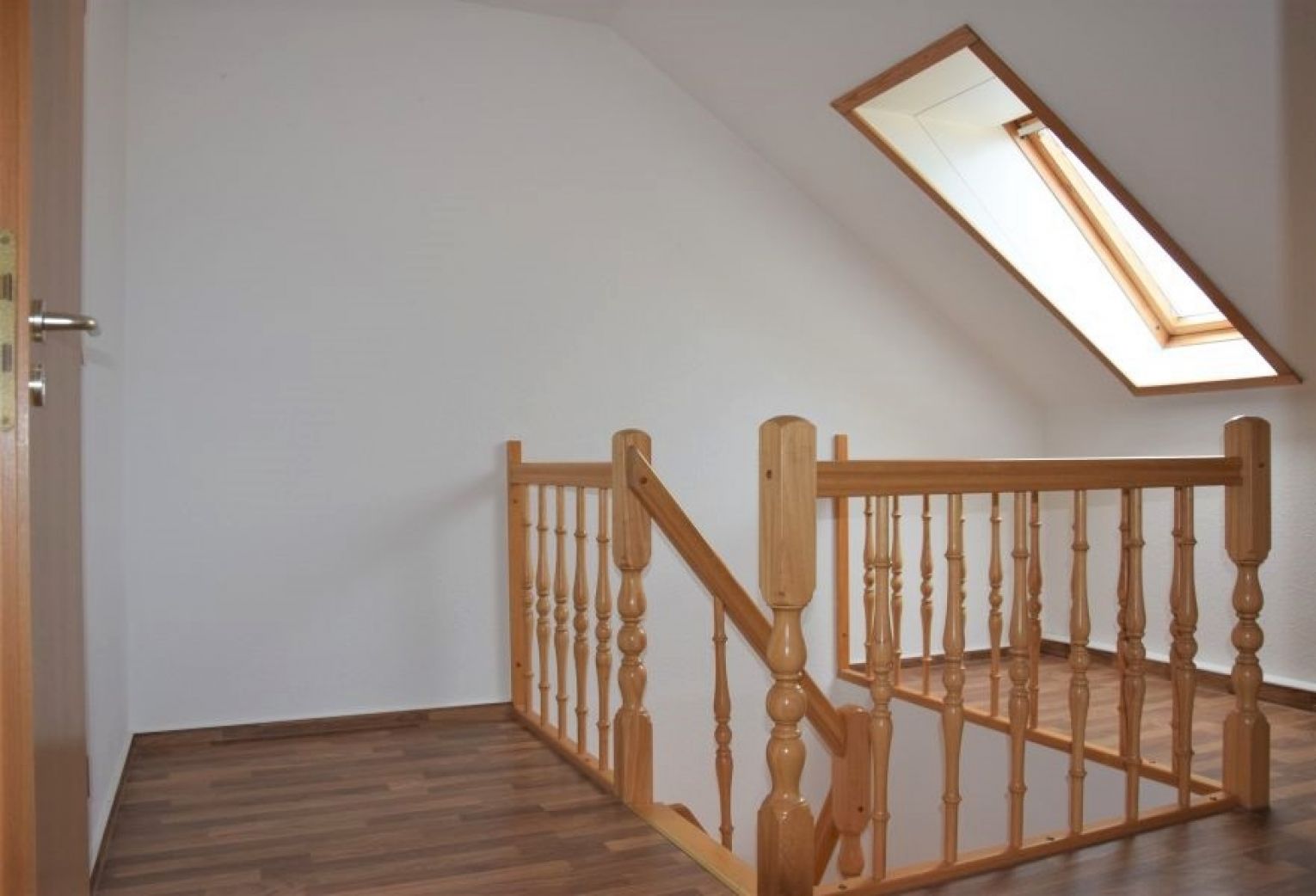 4 Zimmer • Maisonette • interessanter Grundriss • 2 Bäder • ruhige Lage • Wanne und Dusche • TOP!