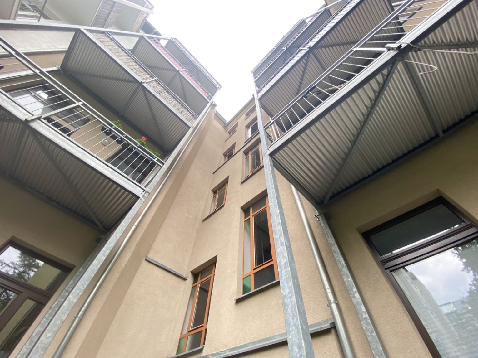 Kapitalanlage • 2-Zimmer • vermietet • begehrte Lage • Aufzug • jetzt sicher Geld anlegen