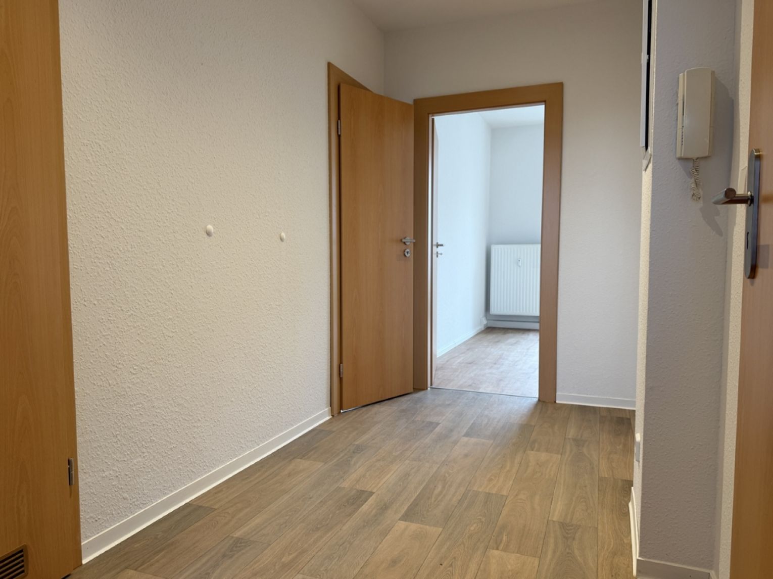 TOP • 3-Zimmer Wohnung • Wohnküche • Balkon • Laminat • in Kappel • gleich anschauen !?
