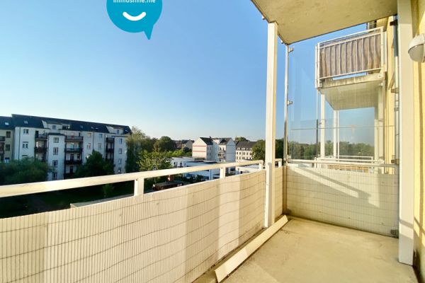 zur Miete • Schlosschemnitz • 2-Zimmer-Wohnung • mit Balkon • TV im Bad • schnell anrufen!
