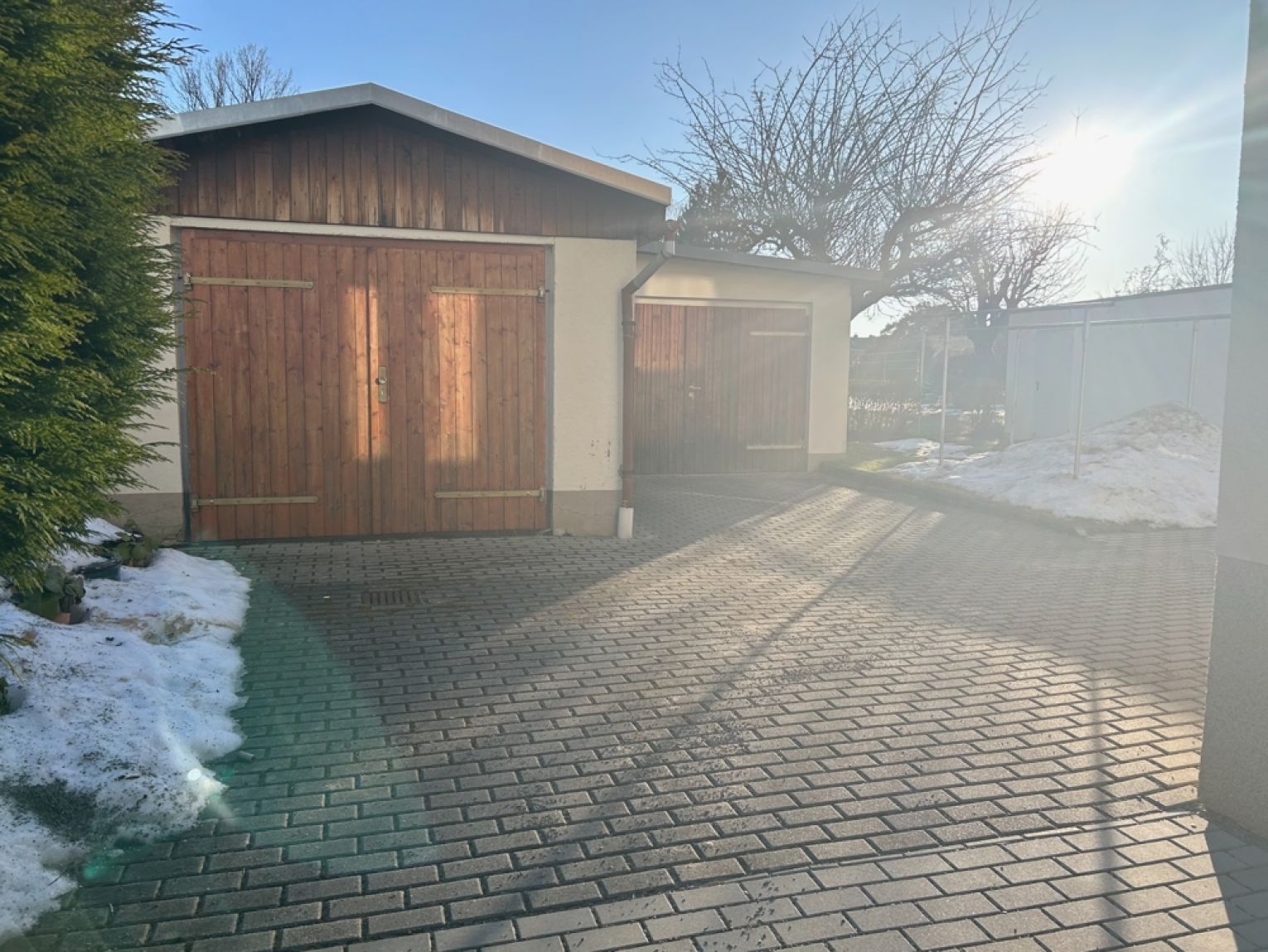 Jetzt mieten • 3 Zimmer • Einbauküche • Bad mit Dusche • Parkett • Garage • in Reichenbrand