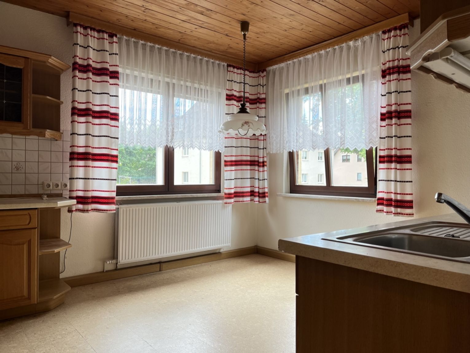 Zweifamilienhaus • Oberlungwitz • Maisonette • Einliegerwohnung • Garten • Garage