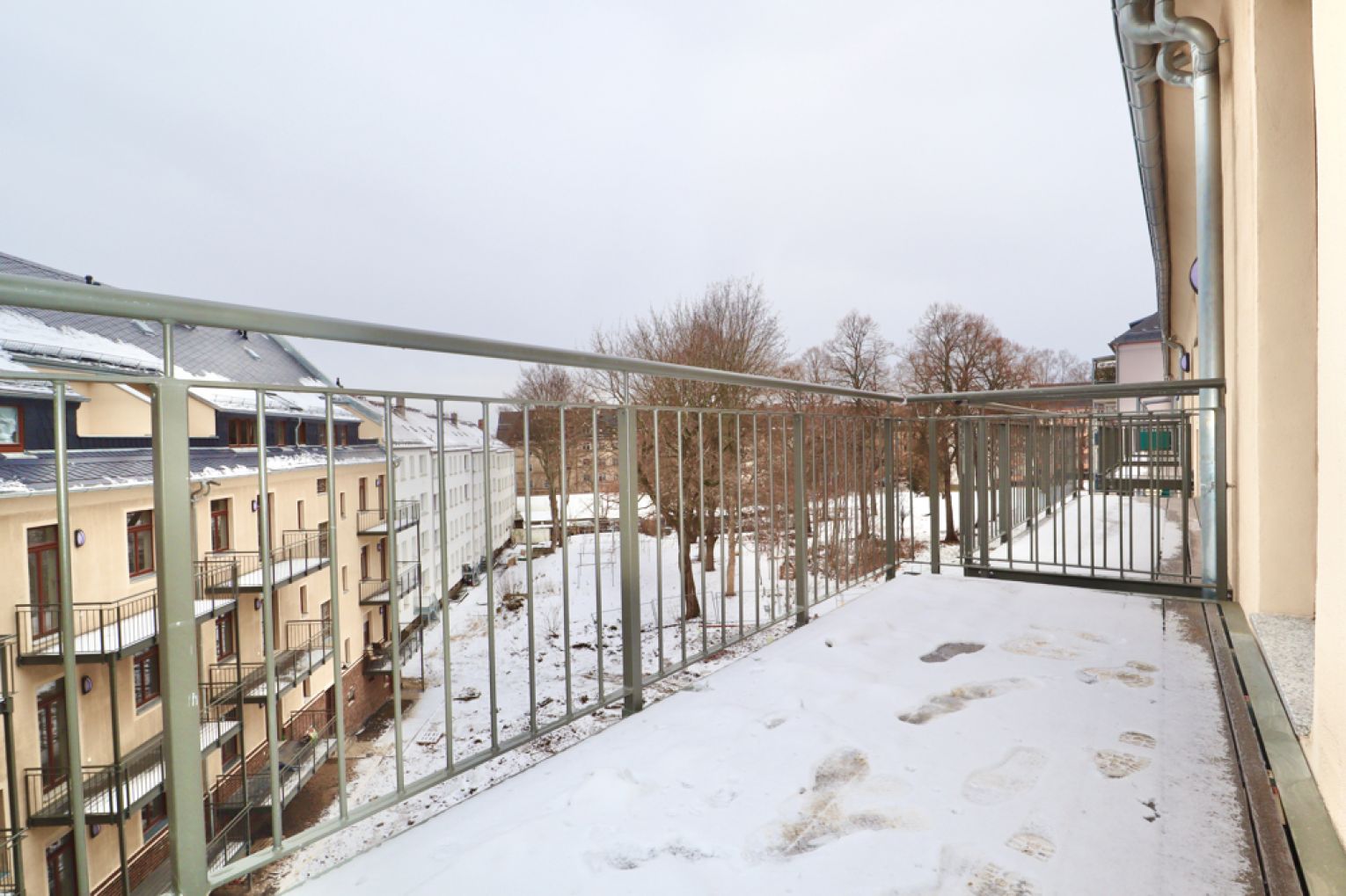 Dachgeschoss • 4-Raum Wohnung • Lutherviertel • offene Küche • Fußbodenheizung • modern • Mieten