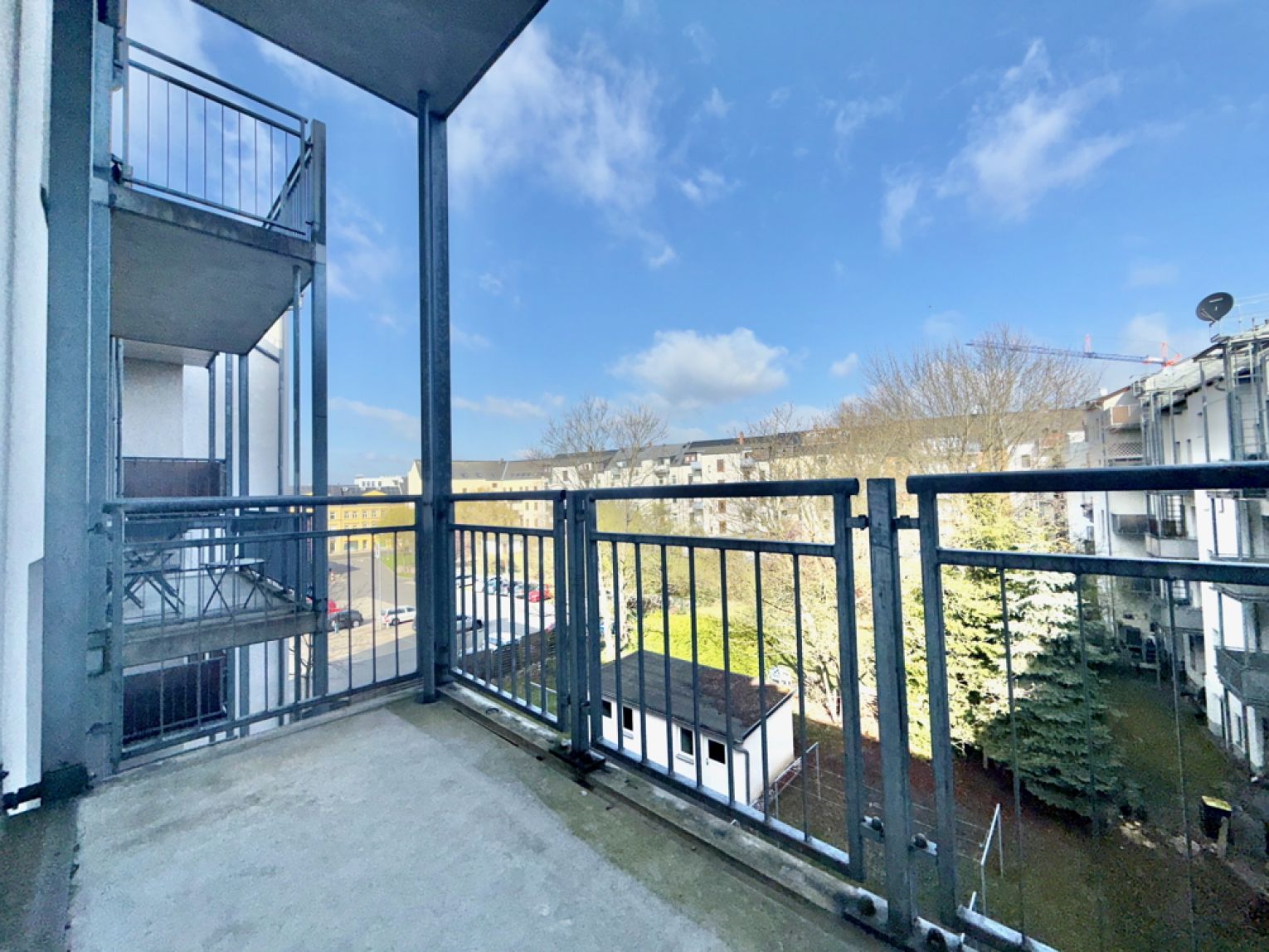 2 Zimmer • mit Einbauküche • zur Miete • im Schloßviertel • mit Balkon • schnell sein! • und mieten!
