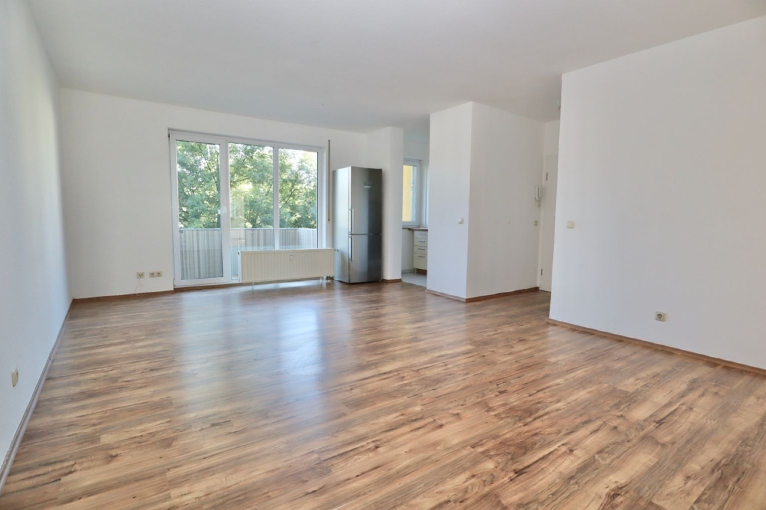 3-Raum Wohnung in Chemnitz • Balkon • Einbauküche • Stellplatz • Altchemnitz • jetzt anrufen