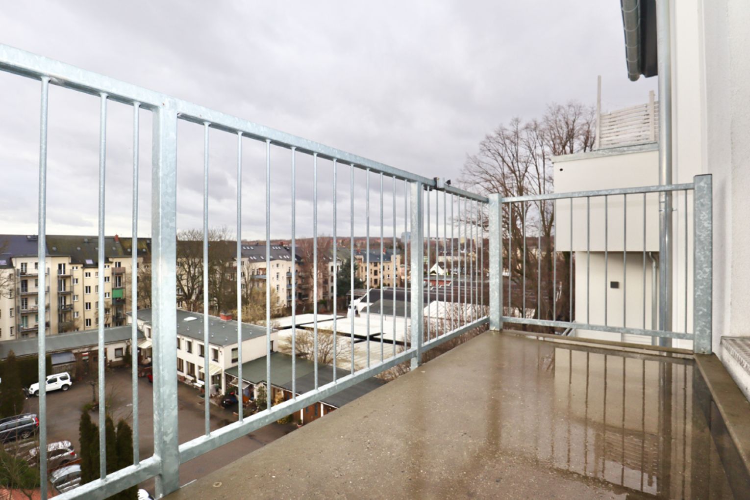 Einbauküche • Dachgeschoss • Kaßberg • 2-Raum Wohnung • Balkon • Tageslichtbad • jetzt anrufen