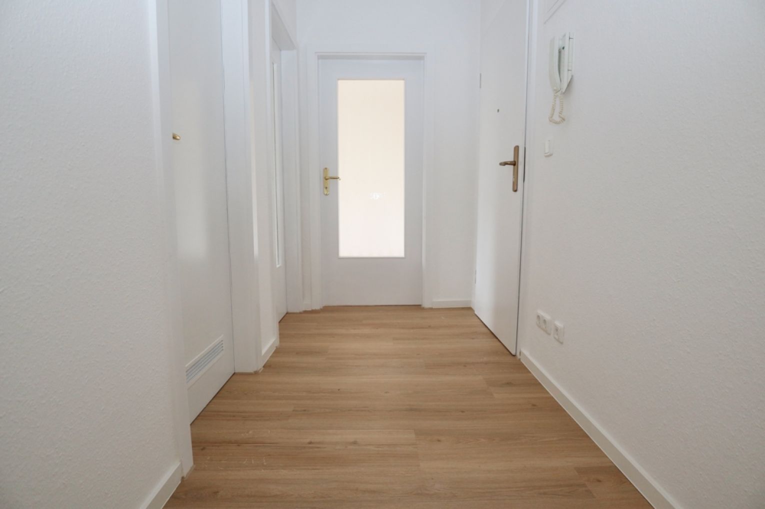 2 Zimmer • mit Einbauküche • GUTSCHEIN• Dusche  • jetzt  Besichtigung vereinbaren
