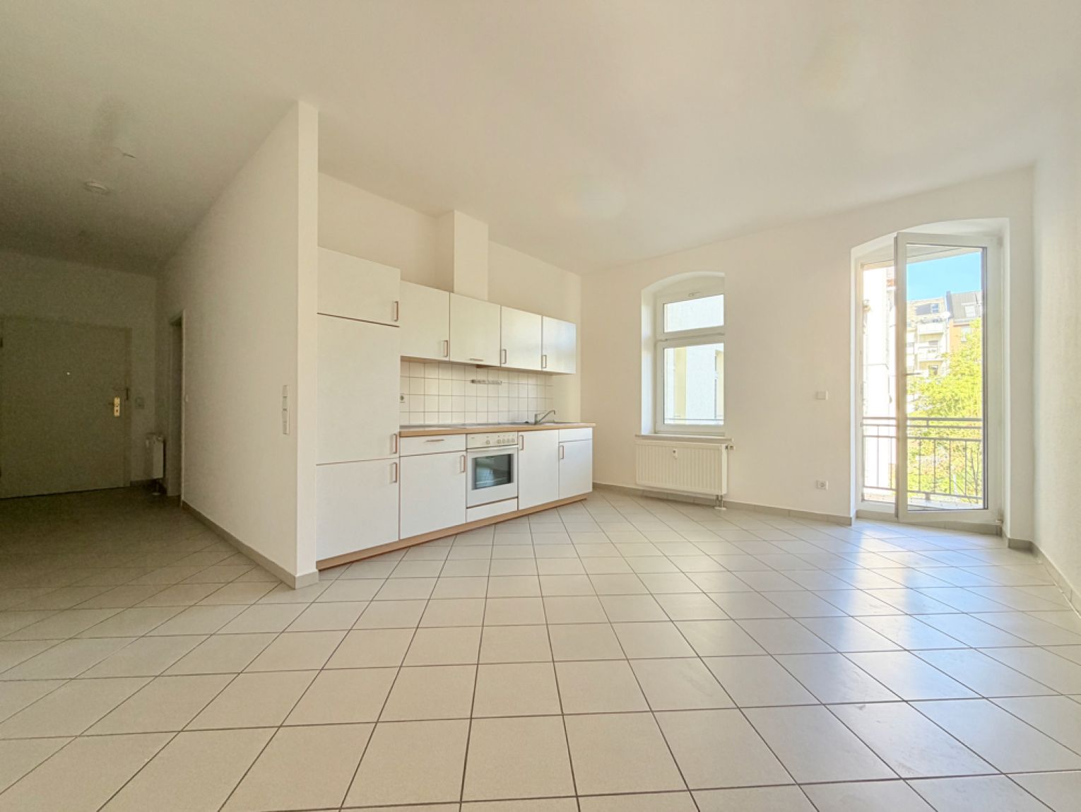 2-Raum Wohnung • Balkon • Schloßchemnitz • zur Miete • Tiefgarage • Wanne&Dusche • jetzt anrufen