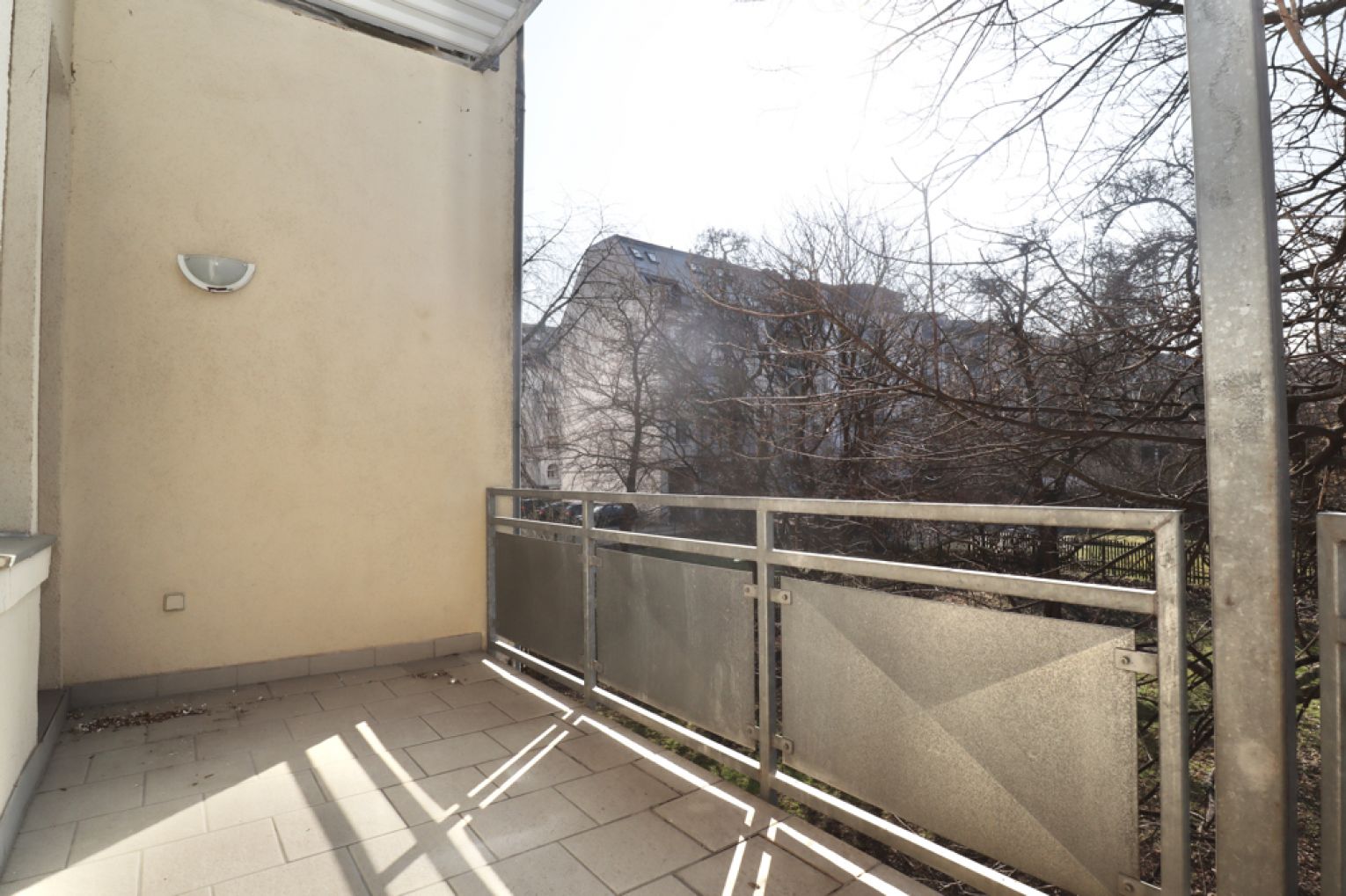 2-Raum Wohnung in Chemnitz • Balkon • Wanne • Einbauküche • Kaßberg • jetzt anrufen • Gutschein