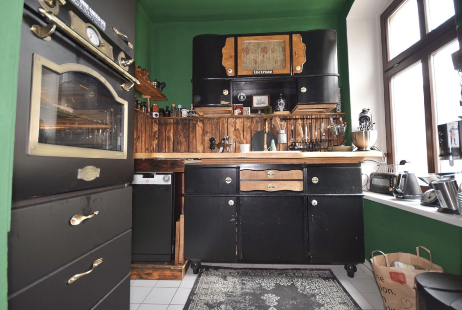 Laminat • 3-Raum • Aufzug • Bad mit Wanne • Schloß-Chemnitz • zentrumsnah • neuer Balkon!