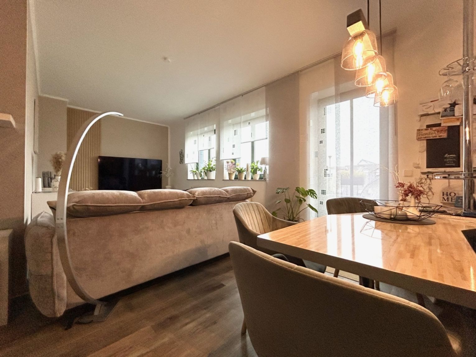 3-Raum Wohnung • Einbauküche • in Schloßchemnitz • zur Miete • Dachterrasse&Balkon • Maisonette