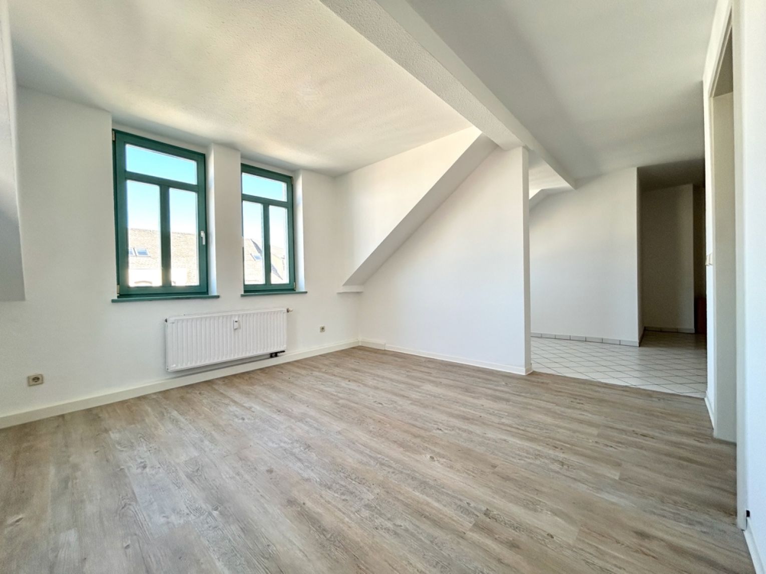 zur Miete • Altendorf • 2-Zimmer-Wohnung • mit Balkon • Tageslichtbad • EBK • schnell anrufen!