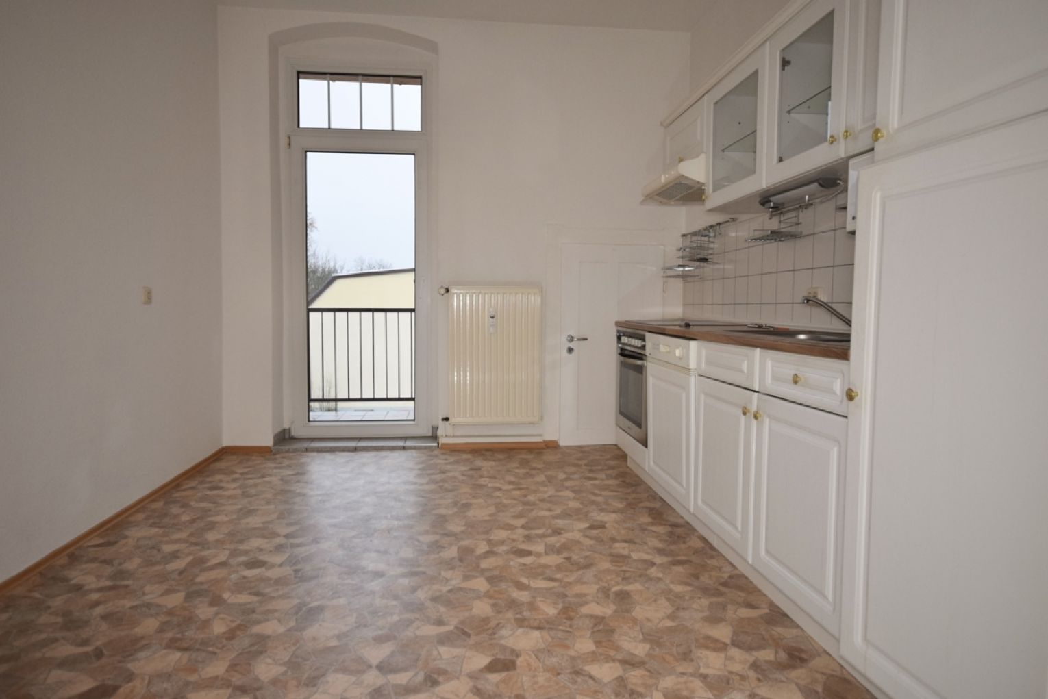 2-Raum • Kaßberg • Einbauküche • Südbalkon • niedrige Nebenkosten • Bad mit Wanne • TOP! - Photo 1