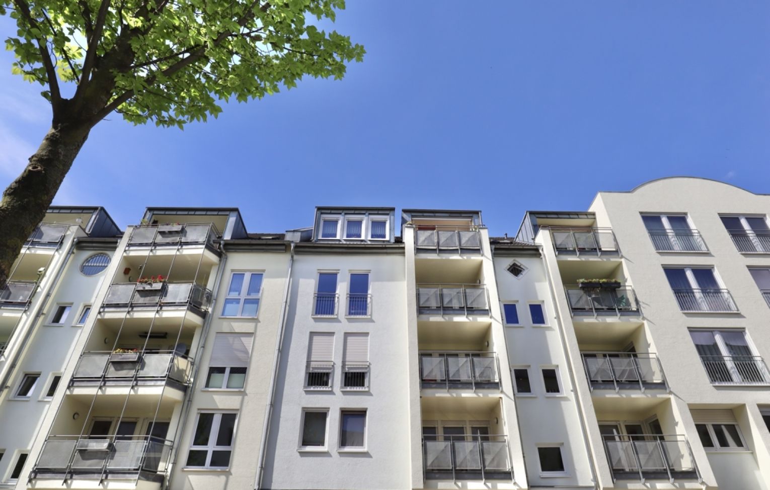 Mietwonhung • Maisonette • 4 Zimmer • Terrasse • 2 Bäder • jetzt anschauen und mieten