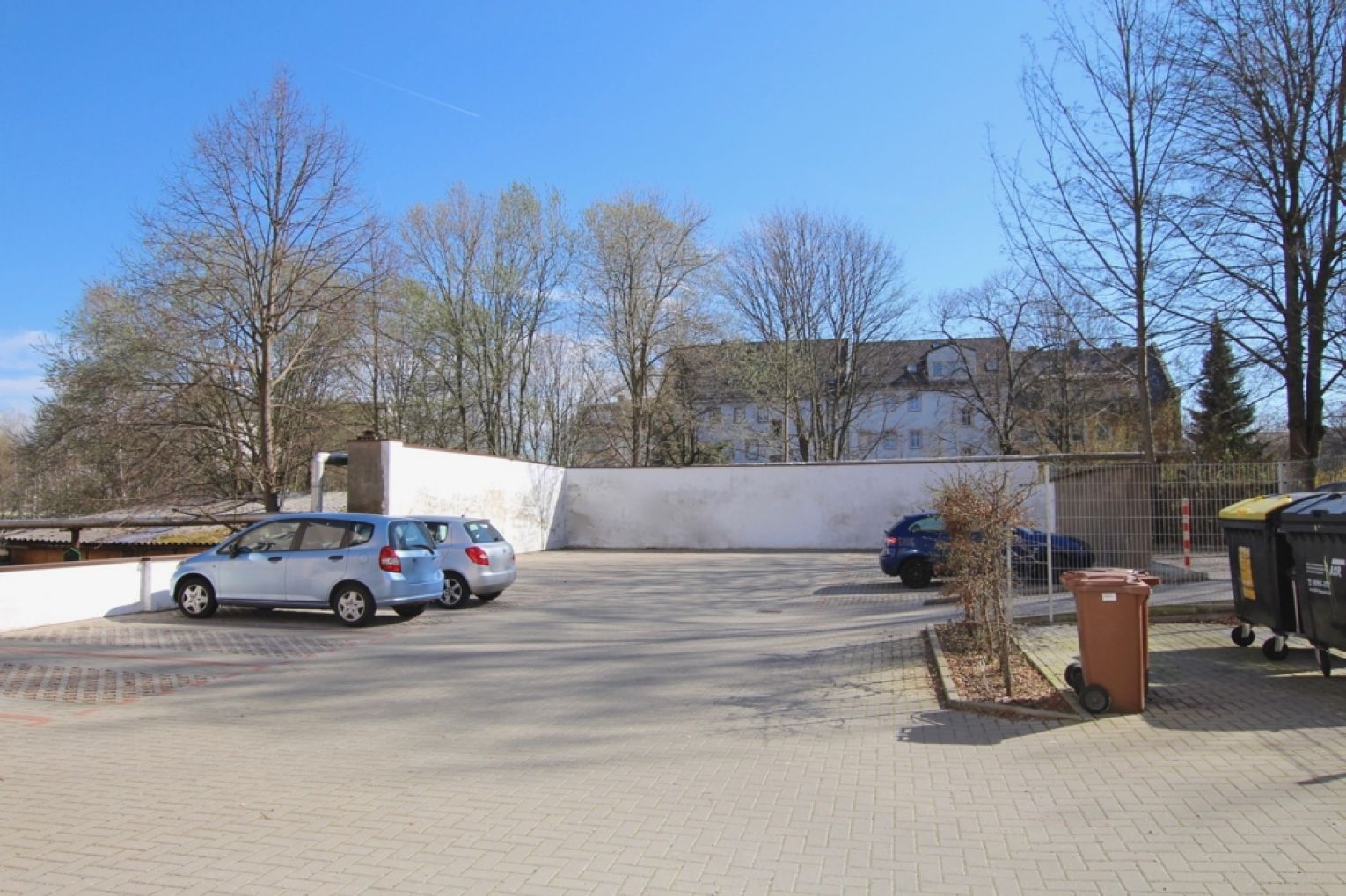 4-Raum • Lutherviertel • 2 Bäder • 2 große Balkone • Stellplätze • energetisch saniert • ruhige Lage - Photo 3