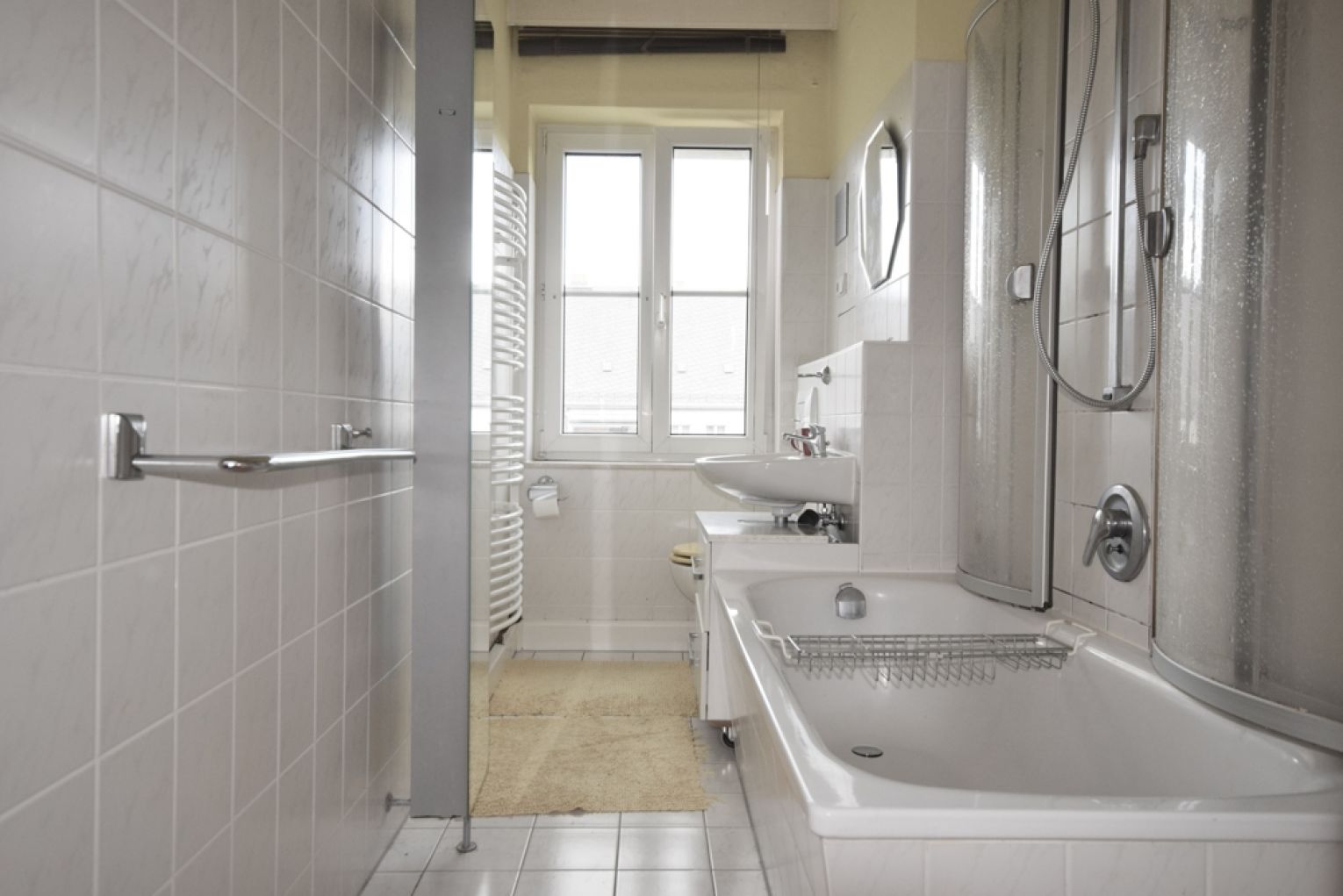 Top Ausgangsbasis • 2-4 Zimmer • Garage • neue Heizungsanlage • Einbauküche • frei zur Vermietung