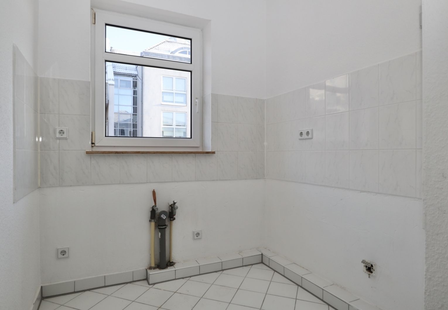 2-Raum Wohnung • Aufzug • individuell • Schloßchemnitz • Einbauküche  • bald wieder frei !