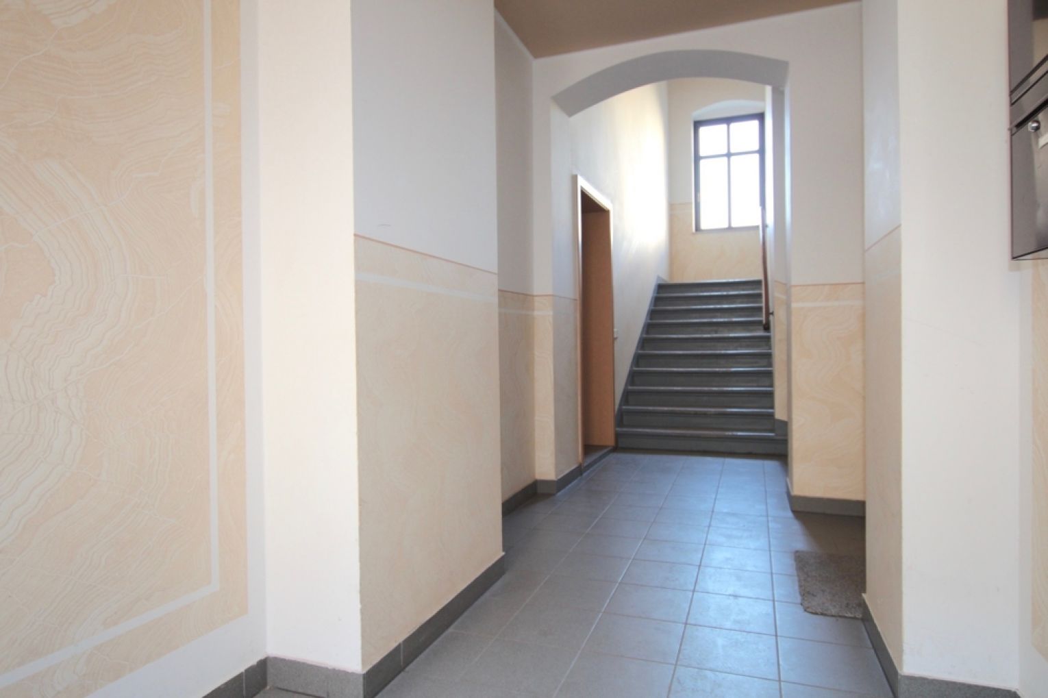 • beste Lage • in Schloßchemnitz • 3-Zimmer • mit Einbauküche • und Balkon • bald wieder frei! - Photo 4
