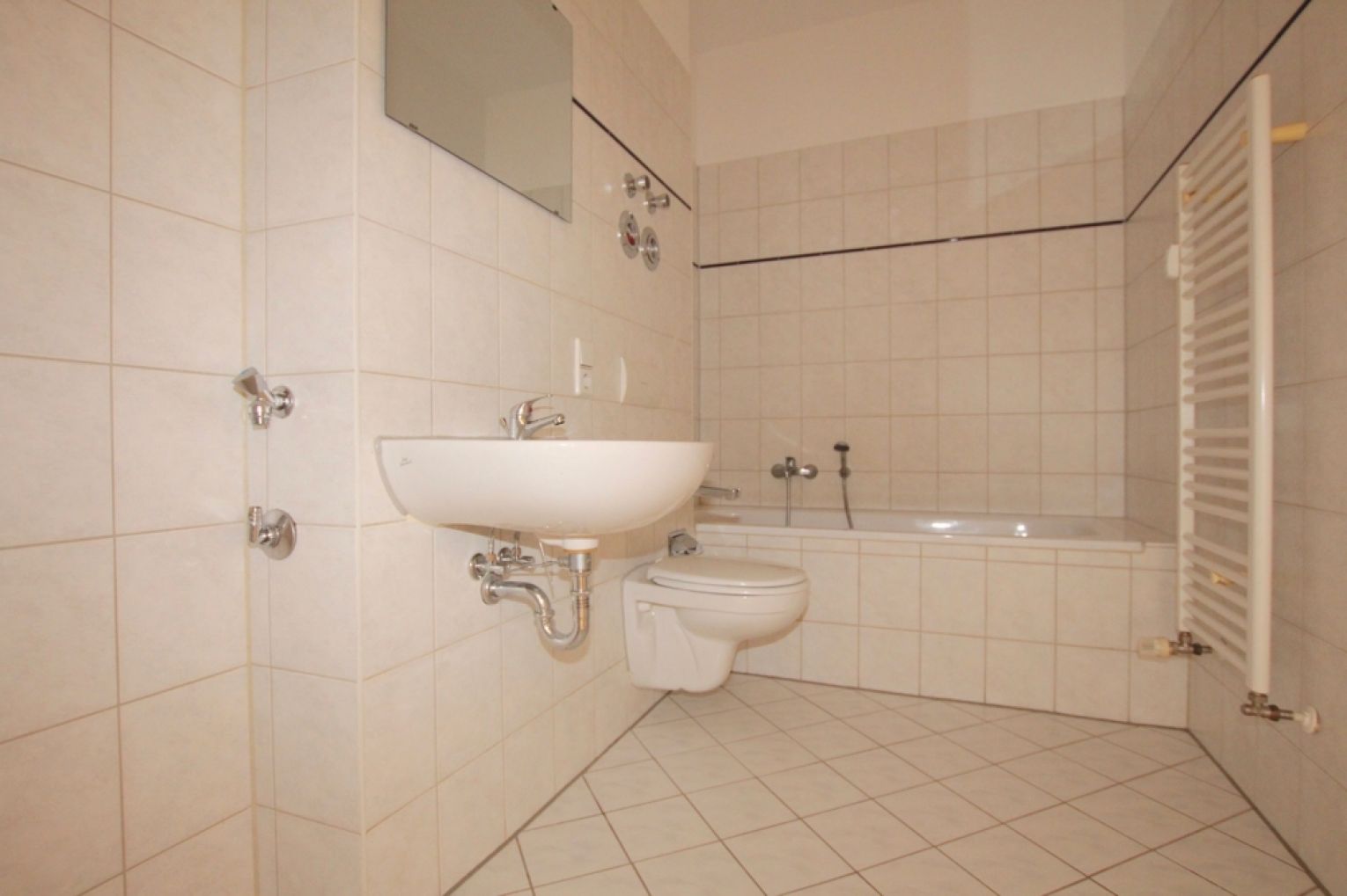 • beste Lage • in Schloßchemnitz • 3-Zimmer • mit Einbauküche • und Balkon • bald wieder frei! - Photo 1