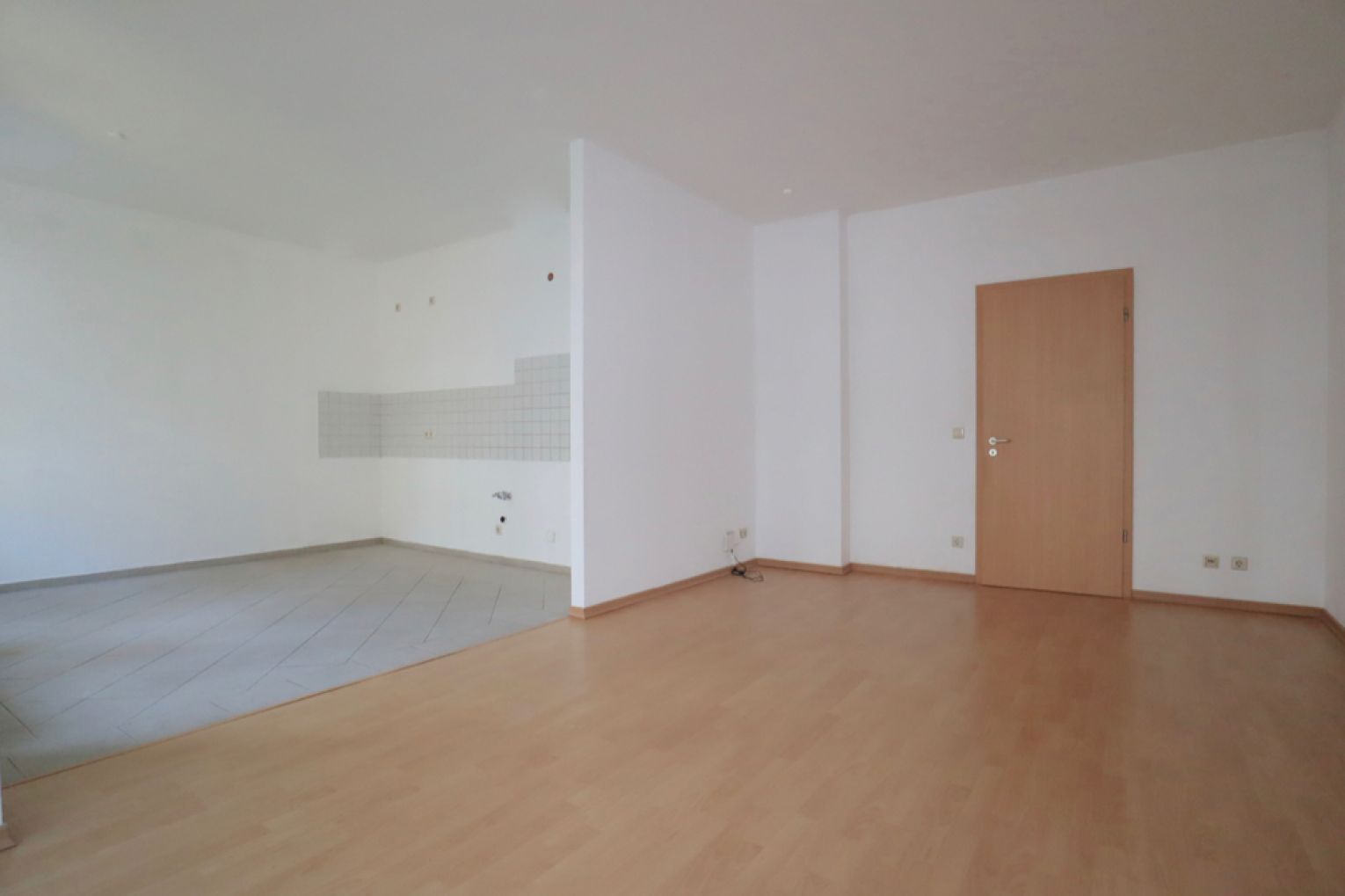 Kaßberg • mit XXL-Balkon • 3 Zimmer • im Erdgeschoss • gleich anschauen!