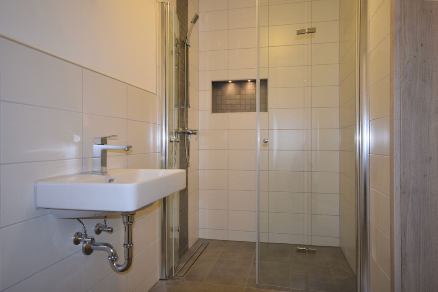 4-Zimmer • Balkon • Kaminofen • Bad mit Fenster+Dusche+Wanne • Smarthome • Fussbodenheizung • Miete!
