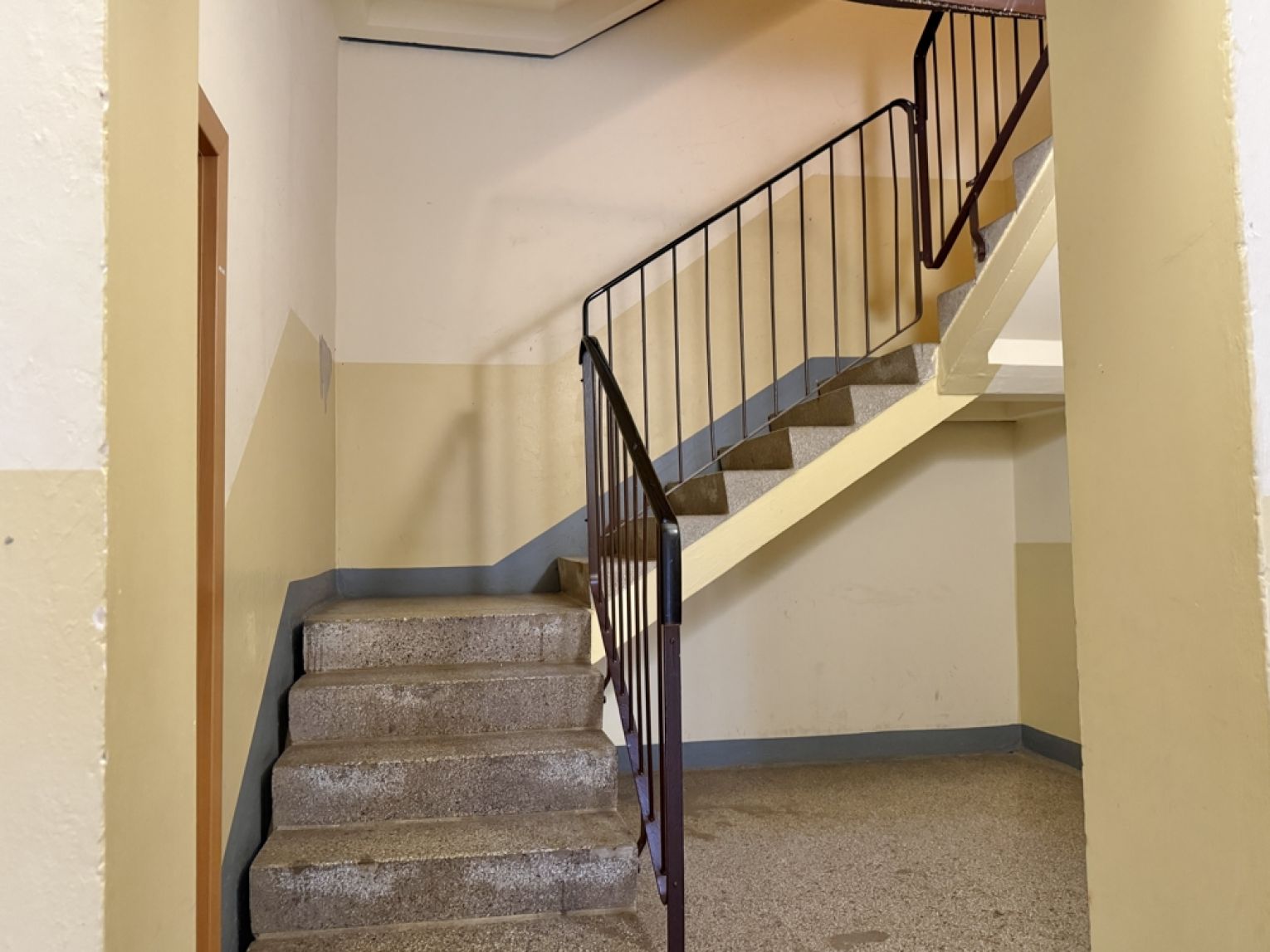 TOP • 2-Zimmer Wohnung • in Kappel • Balkon • Laminat • Komplett saniert • jetzt mieten !?