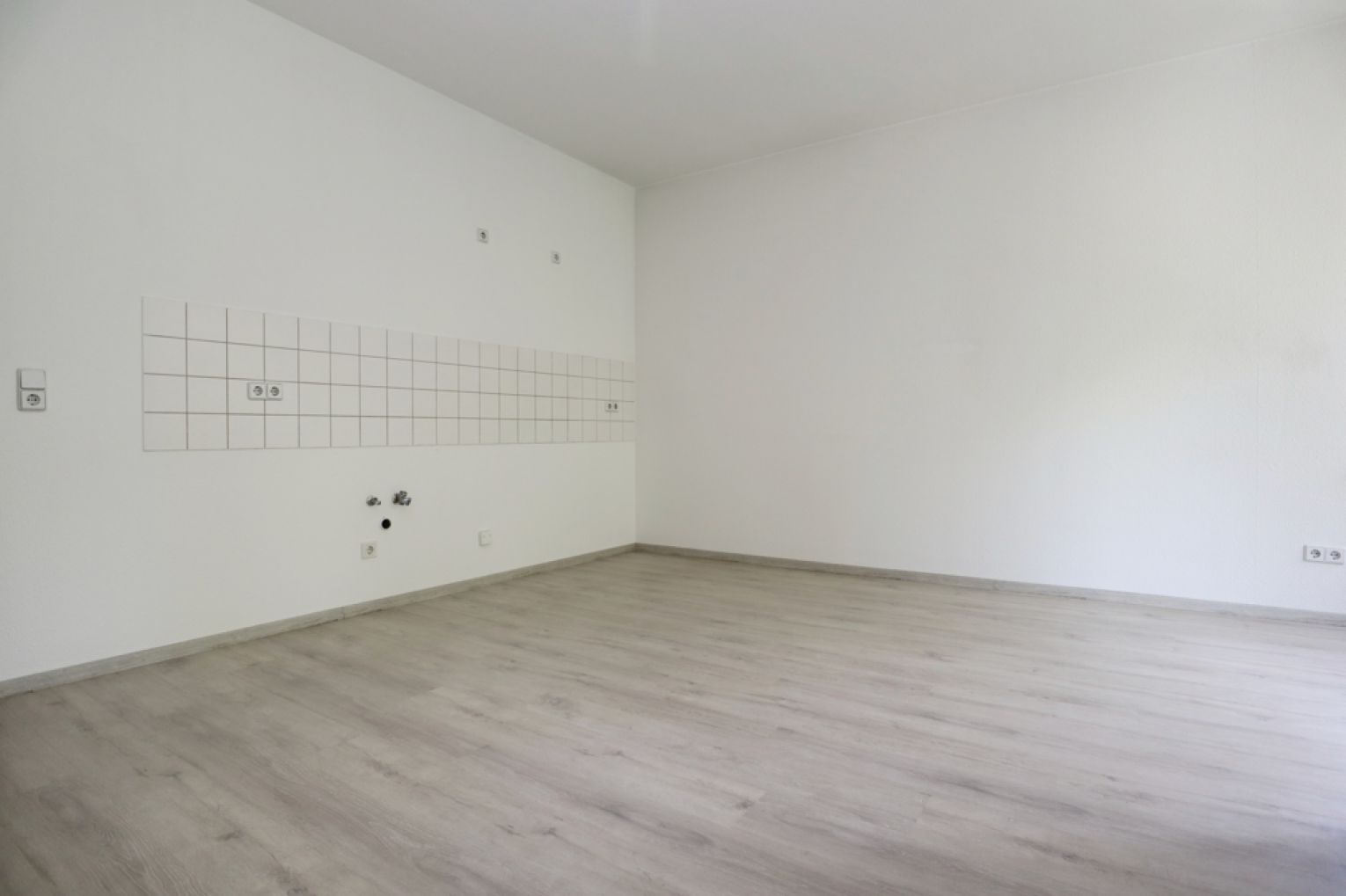2-Raum Wohnung • Kaßberg • zur Miete • mit Balkon • Chemnitz • offene Küche • Erker