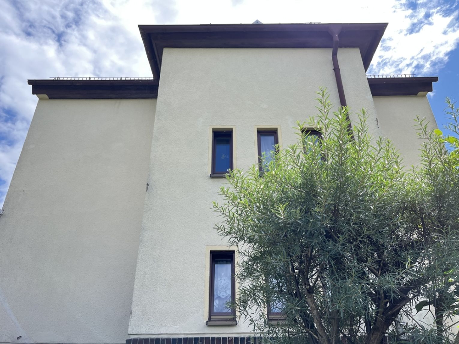 Zweifamilienhaus • Wüstenbrand • Maisonette • Einliegerwohnung • Garten • Garage