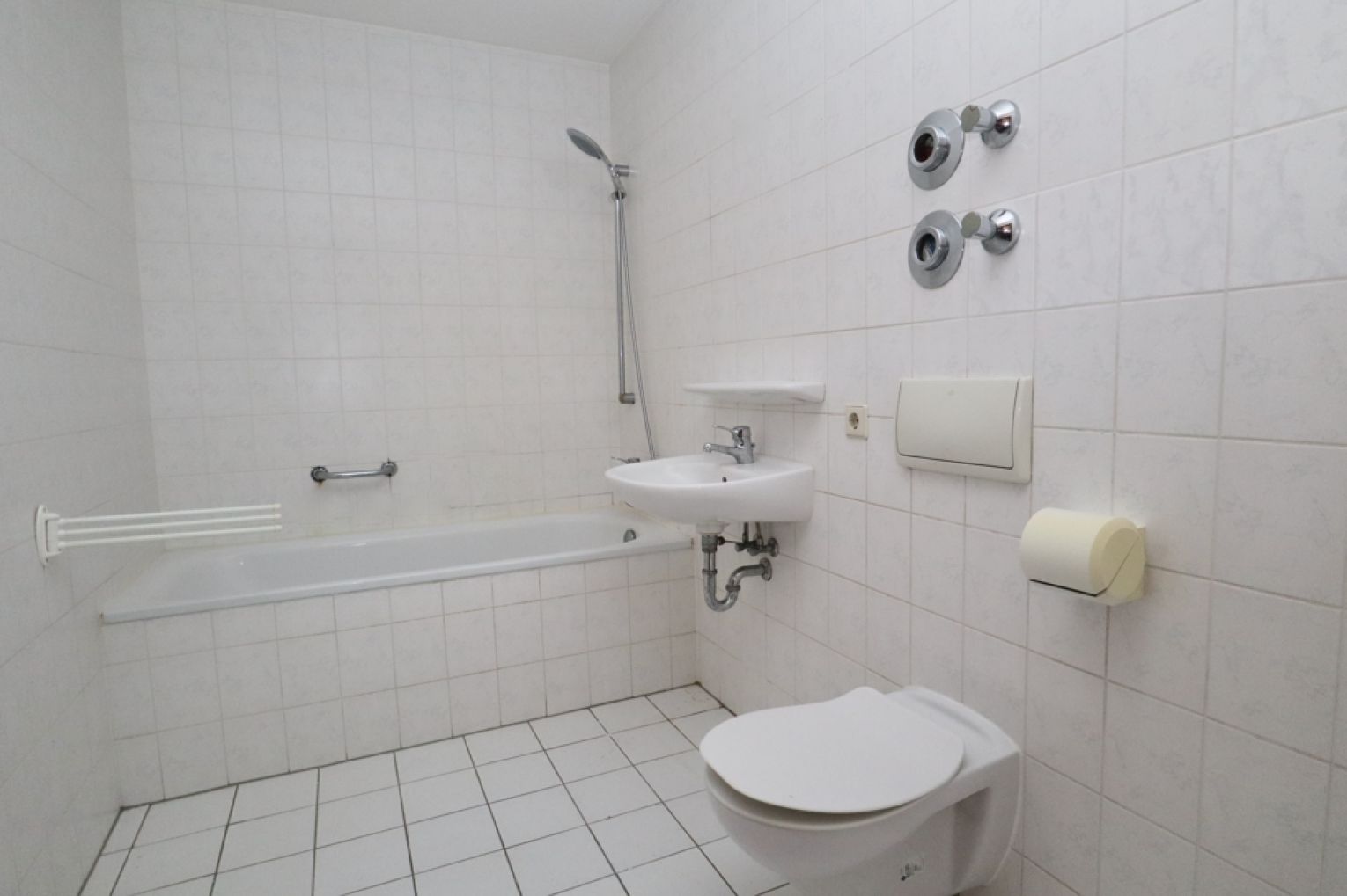 Kaßberg • 2-Raum Wohnung • Stellplatz • Aufzug • Balkon • in Chemnitz • jetzt schnell anrufen