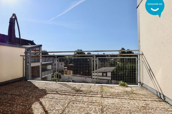 Dachgeschoss • 2-Raum Wohnung • Grüna • Tageslichtbad • mit Balkon • Stellplatz • jetzt Mieten