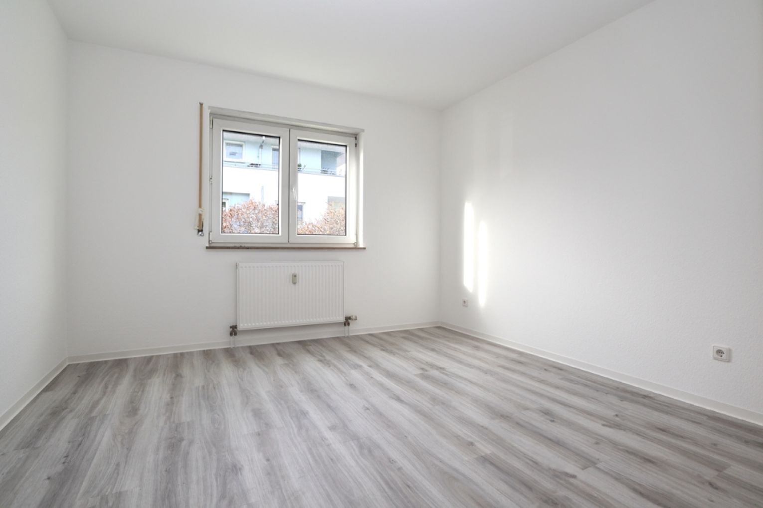2-Raum Wohnung • in Chemnitz • ruhige Lage • Balkon • Tiefgarage • perfekte Anbindung • mieten!