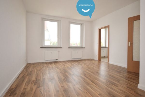 2 Zimmer • kleine Küche • Balkon • innenliegendes Bad mit Wanne • jetzt günstig MIETEN !