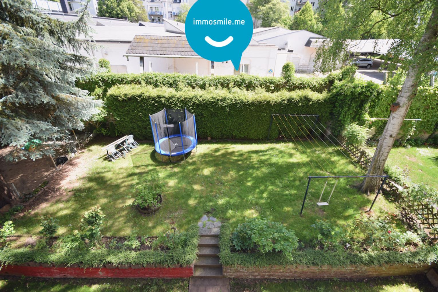 3-Zimmer-Hochparterre • Kassberg • Balkon • schickes Laminat • Bad mit Wanne •  • mal Anschauen !?