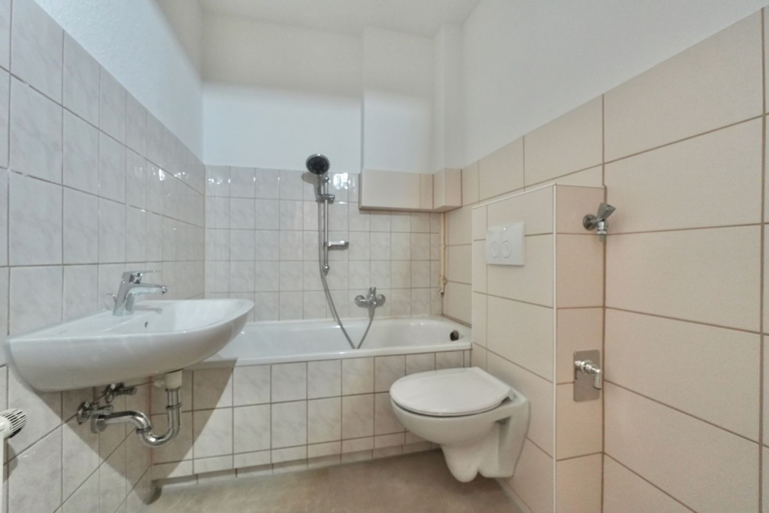 2-Raum Wohnung • Dachgeschoss • Chemnitz • Kaßberg • Tageslichtbad • ruhige Lage • jetzt mieten