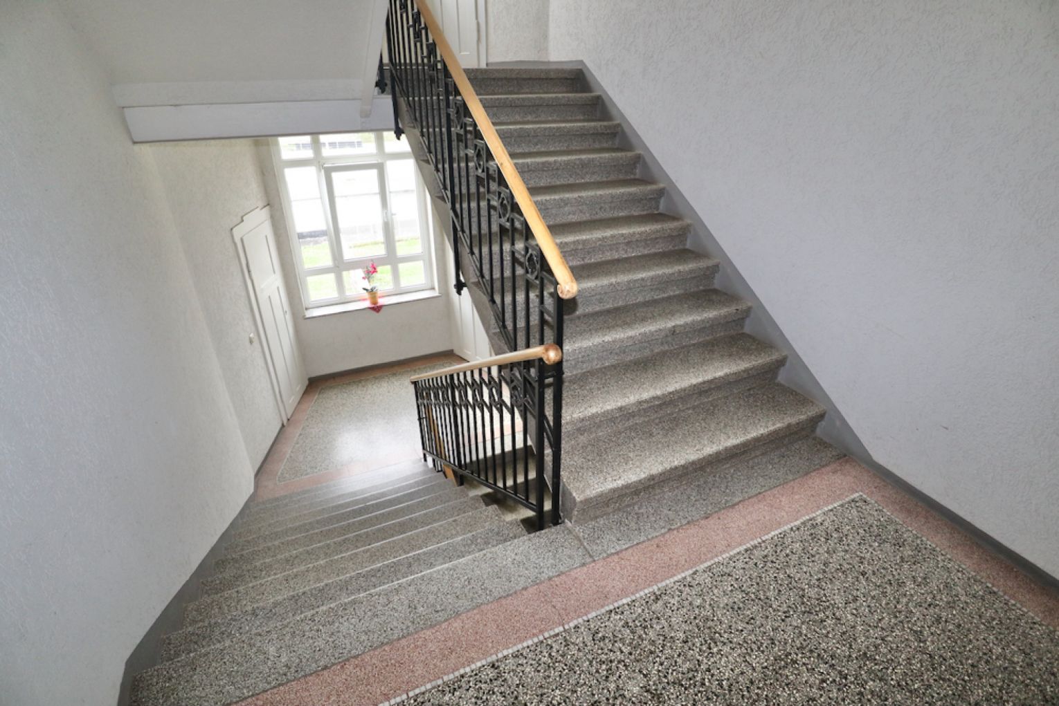2-Raum • zur Miete • WG-geeignet • mit Einbauküche • Balkon • in Bernsdorf • Chemnitz