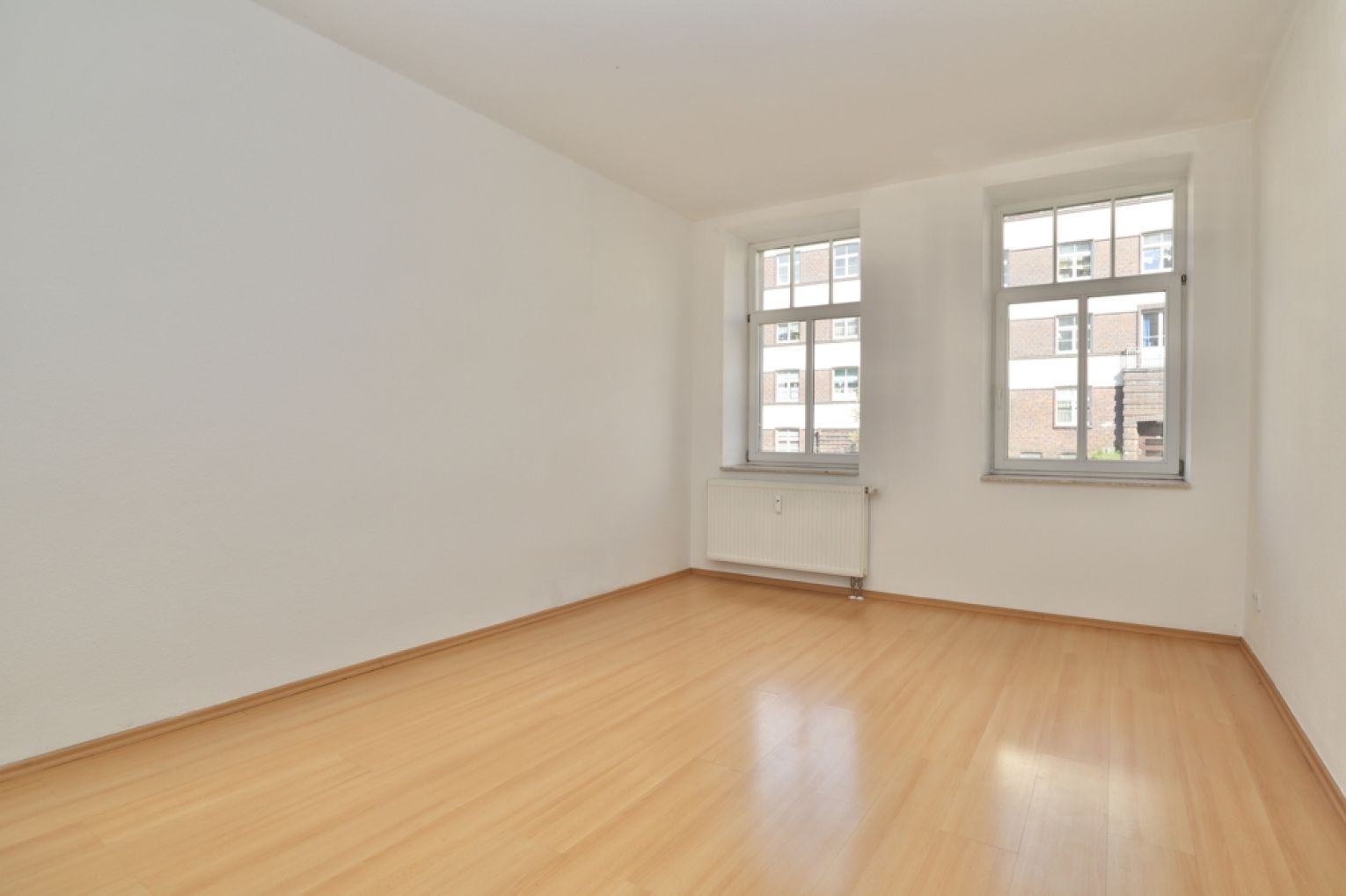 Einbauküche • Bernsdorf • Chemnitz • Balkon • Erdgeschoss • 3- Raum Wohnung • zur Miete