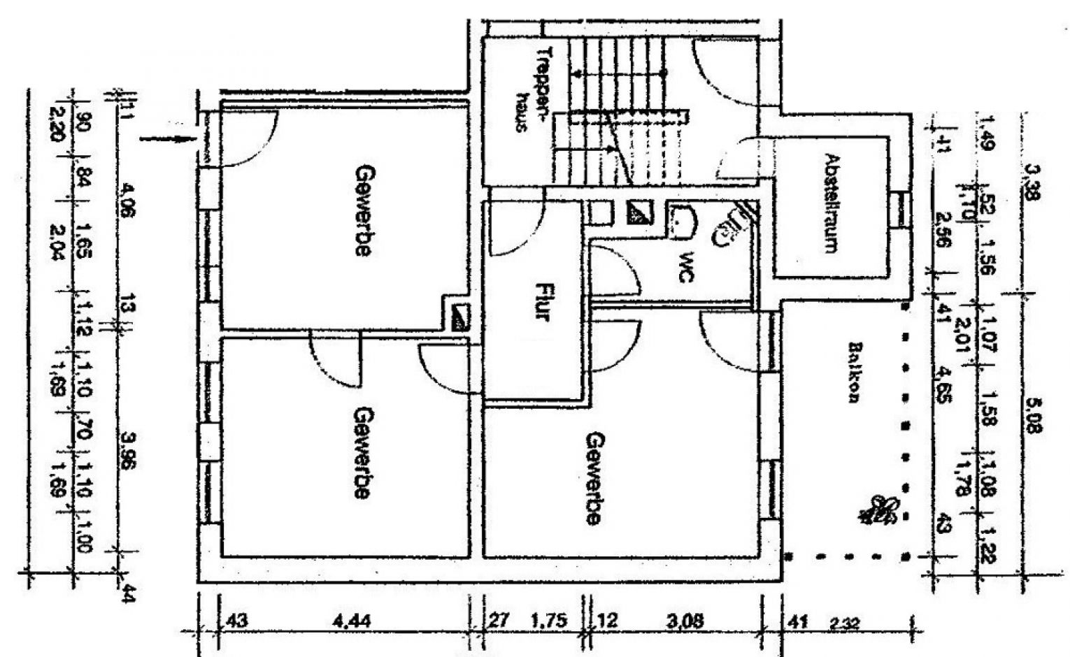 3 Zimmer Gewerbeeinheit • großer Balkon • neue Laminatverlegung bei Anmietung • günstige Lage • TOP